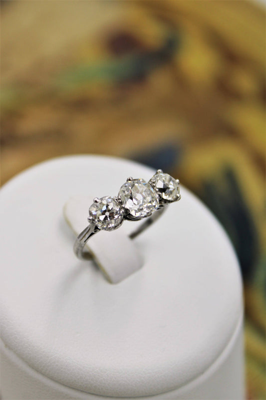 An exceptional Three Stone Diamond Ring set in Platinum, English, Circa 1930 - Robin Haydock Antiques
