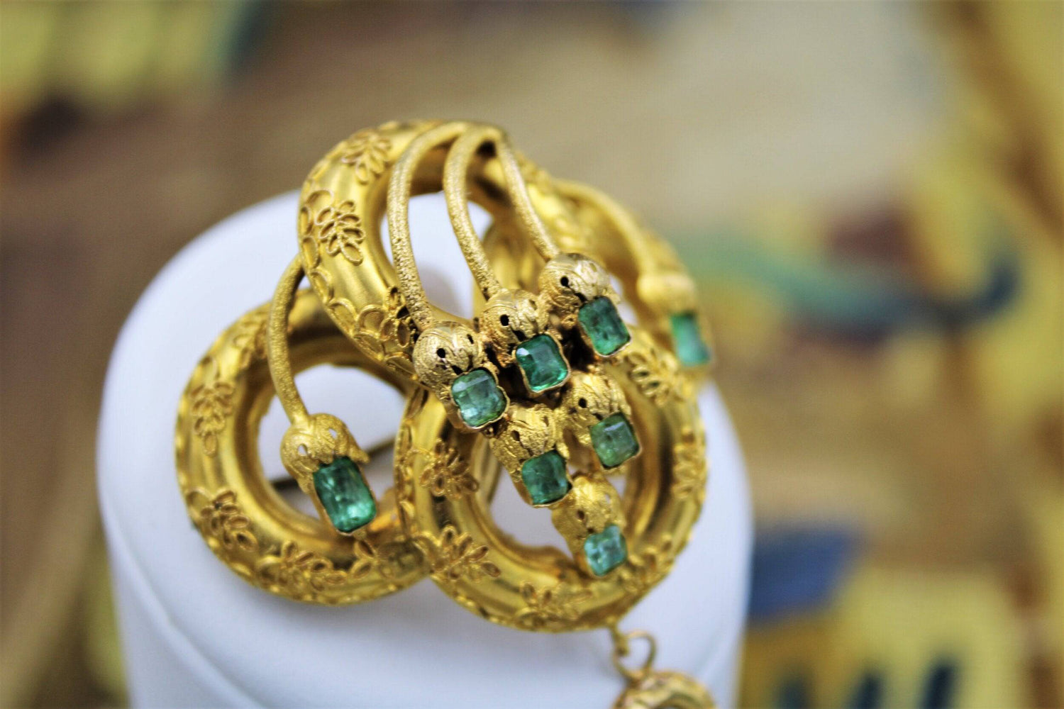 A very fine Emerald Etruscan Revival Pendant/Brooch mounted in High Carat Yellow Gold, English, Circa 1860 - Robin Haydock Antiques