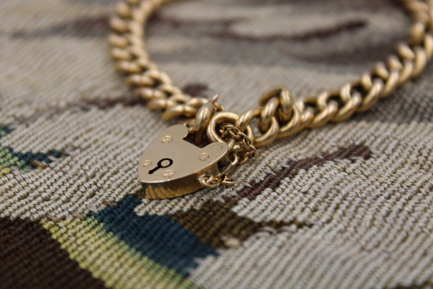 A very fine 18 Carat Yellow Gold (marked) Curb Link Bracelet with a Heart Shaped Padlock Closure, English, Circa 1890 - Robin Haydock Antiques