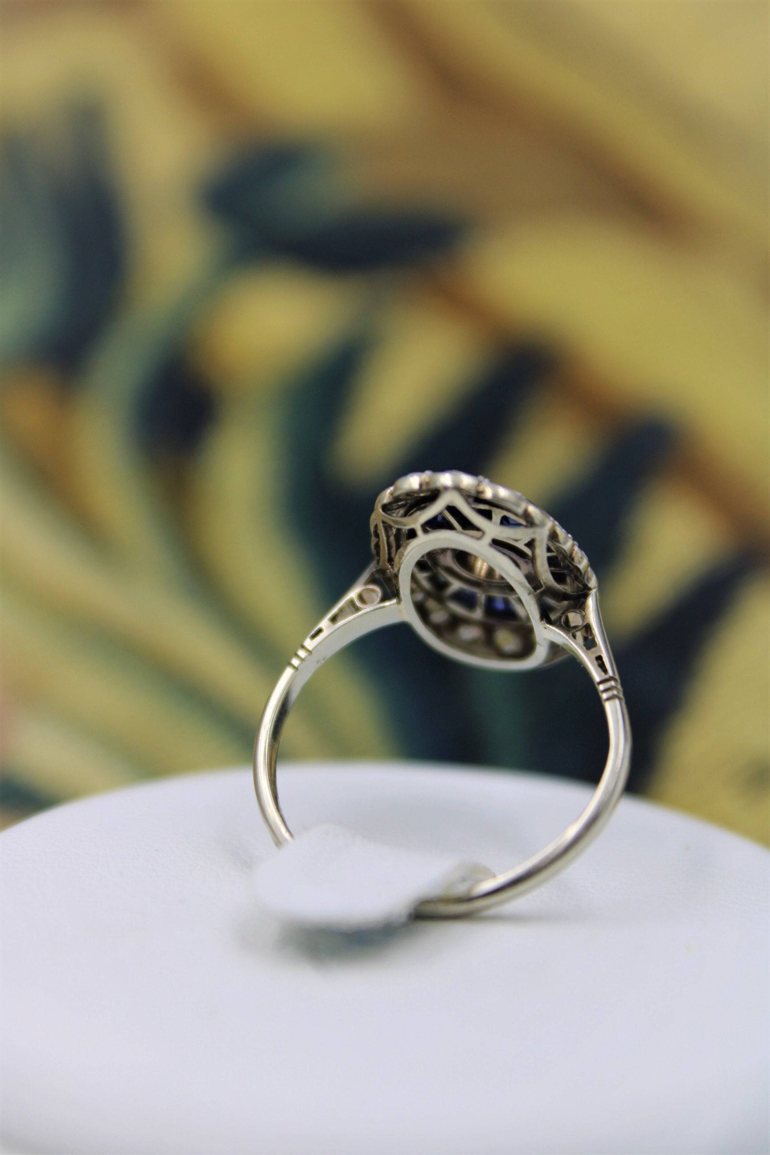 A very fine Art Deco Diamond and Sapphire Floating Ring set in 18ct Yellow Gold & Platinum, French, Circa 1930 - Robin Haydock Antiques