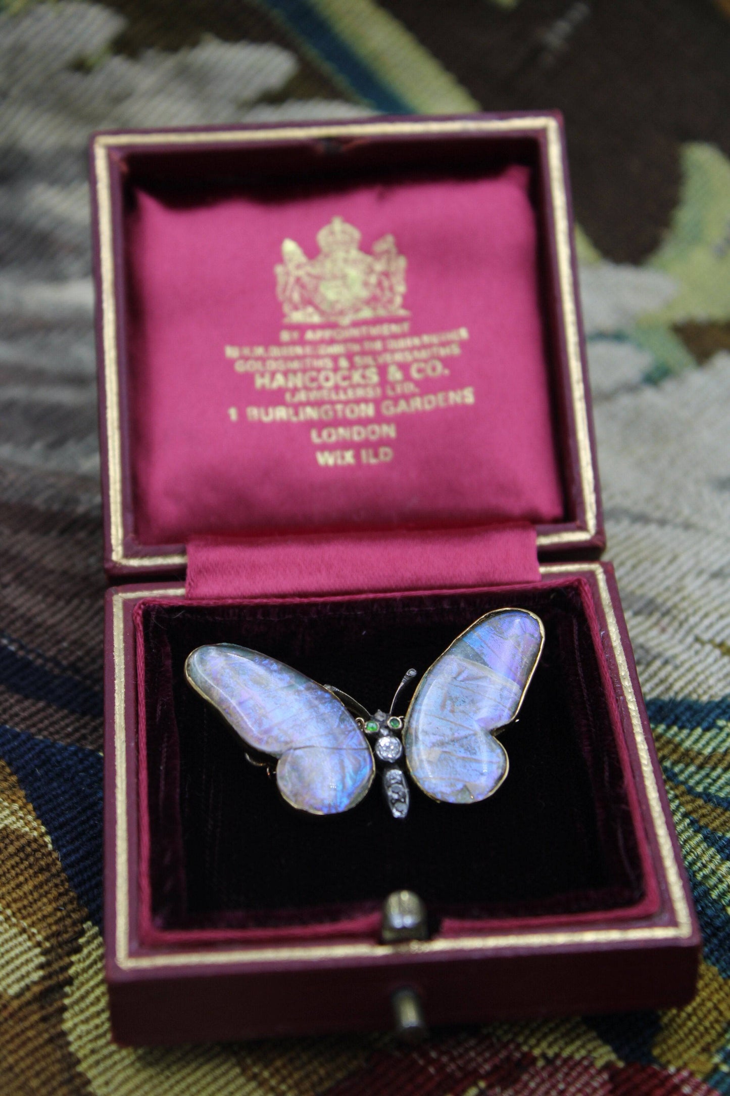 An extremely fine 15 Carat Yellow Gold (marked) Butterfly Brooch, English, Circa 1919. - Robin Haydock Antiques