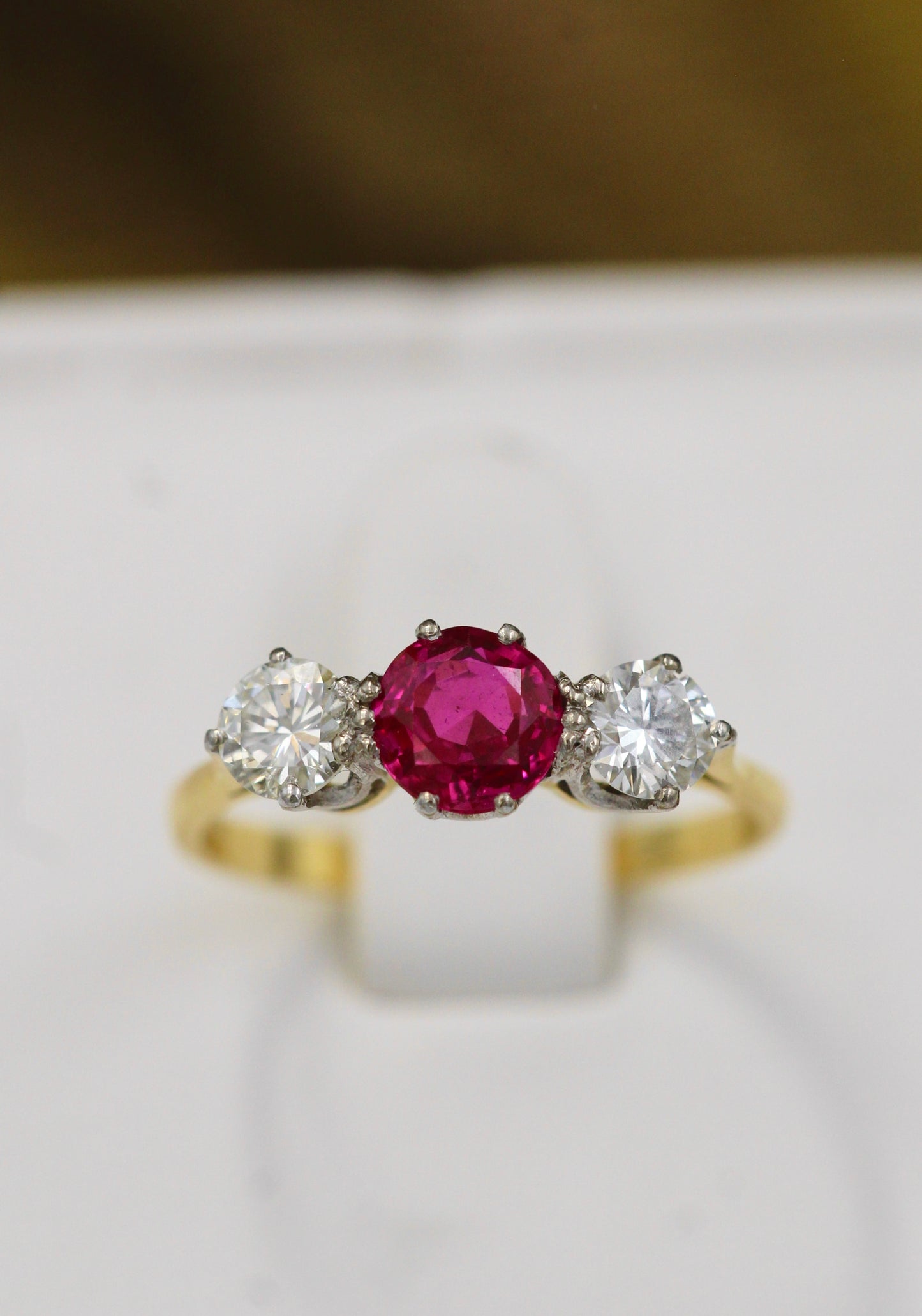 A very fine Ruby and Diamond Three Stone Ring in 18 carat Yellow Gold. - Robin Haydock Antiques