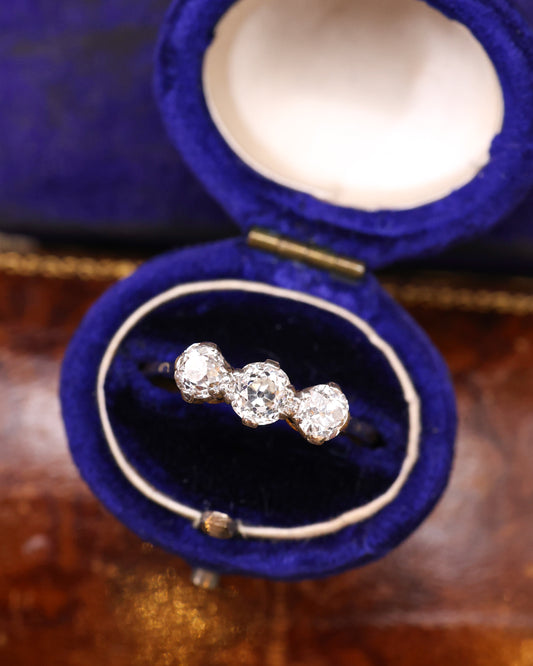 A fine 18ct Yellow Gold (marked) Platinum tipped "Claw set", "Old Round Cut" three stone diamond ring. - Robin Haydock Antique Jewellery