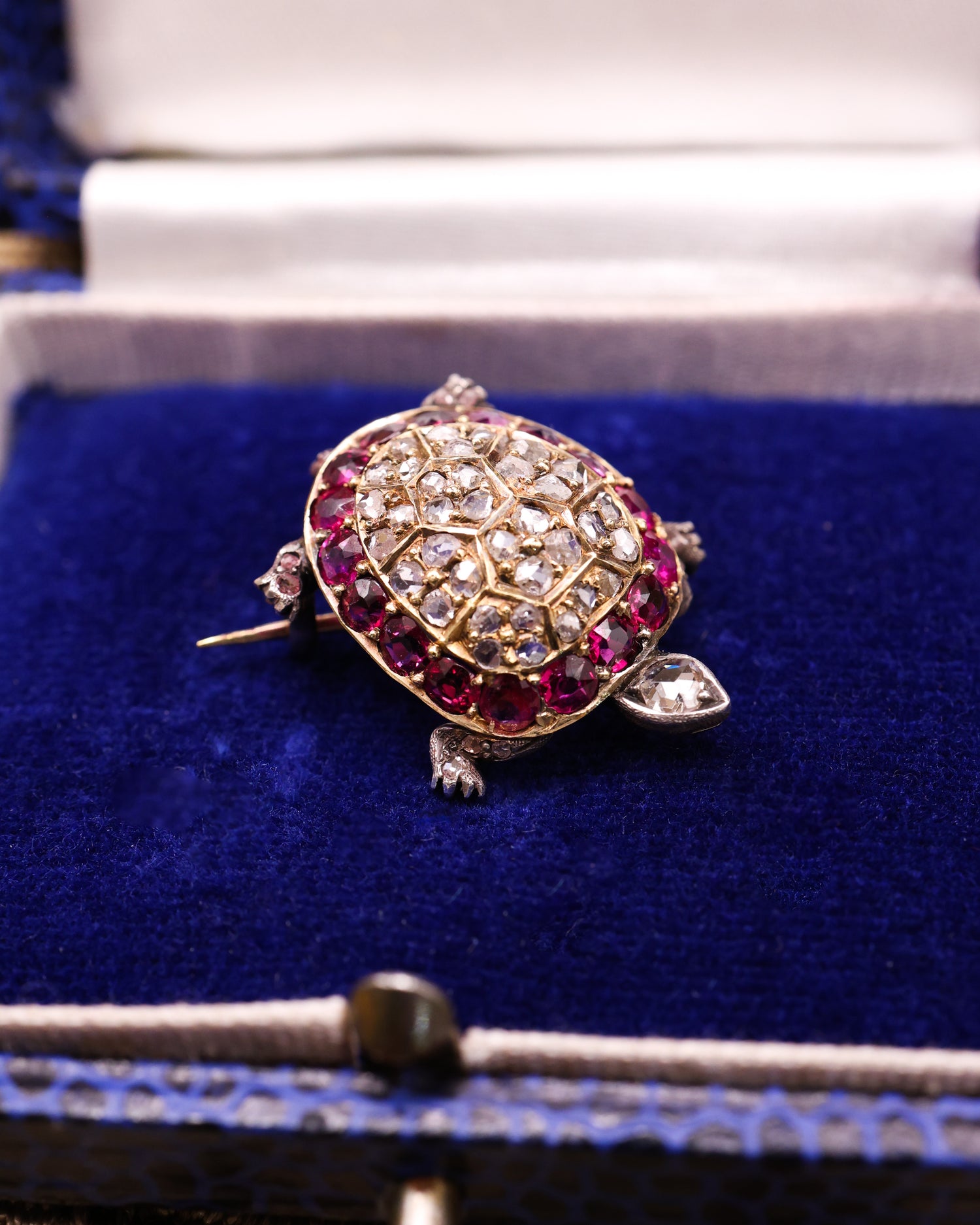 A very fine Ruby & Diamond Tortoise Brooch set in High Carat Yellow Gold, English, Circa 1905 - Robin Haydock Antique Jewellery