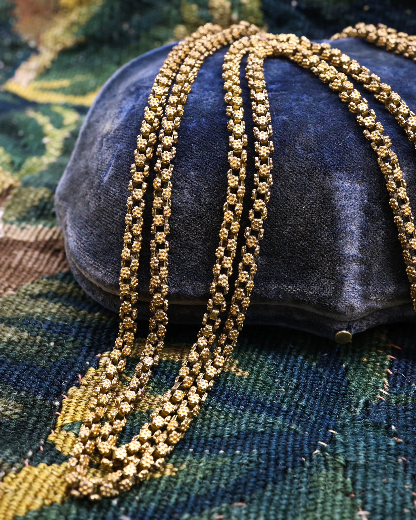 A very fine Georgian Pinchbeck Chain Circa 1790, with later clasp. - Robin Haydock Antique Jewellery