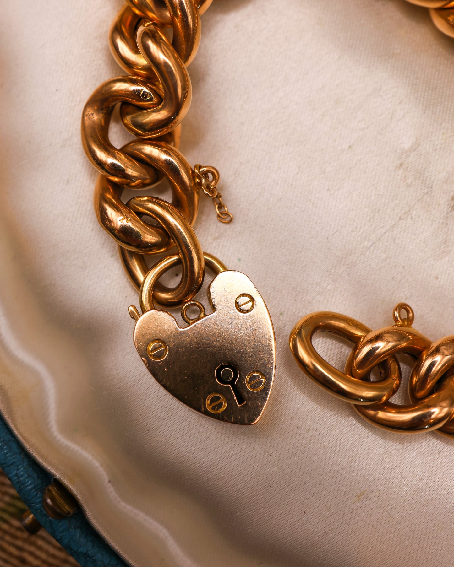 A very fine Victorian 15ct (stamped) Yellow Gold Curb Link Bracelet with Heart Lock and Safety Chain.   Circa 1890.