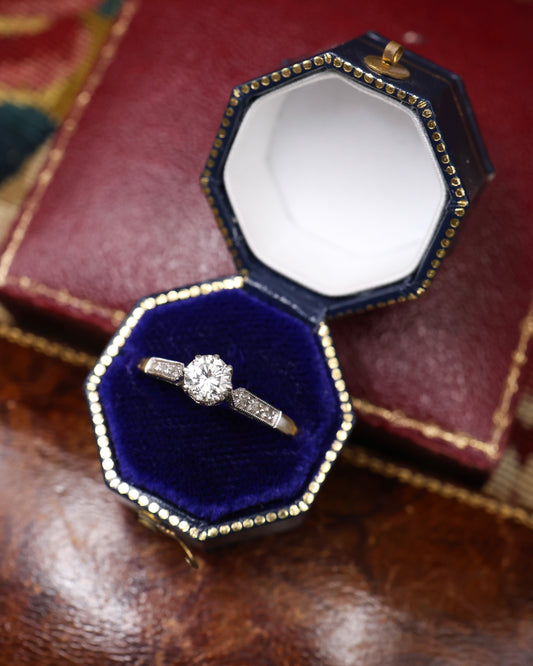 A fine 18ct Yellow Gold & Platinum Diamond Solitaire Ring with three Single Cut Diamonds to each shoulder. Circa 1950 - Robin Haydock Antique Jewellery