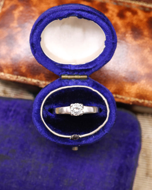 A fine 18ct White Gold, French Marks, 0.25 Carat approximately, Diamond Solitaire Ring. Pre-owned - Robin Haydock Antique Jewellery