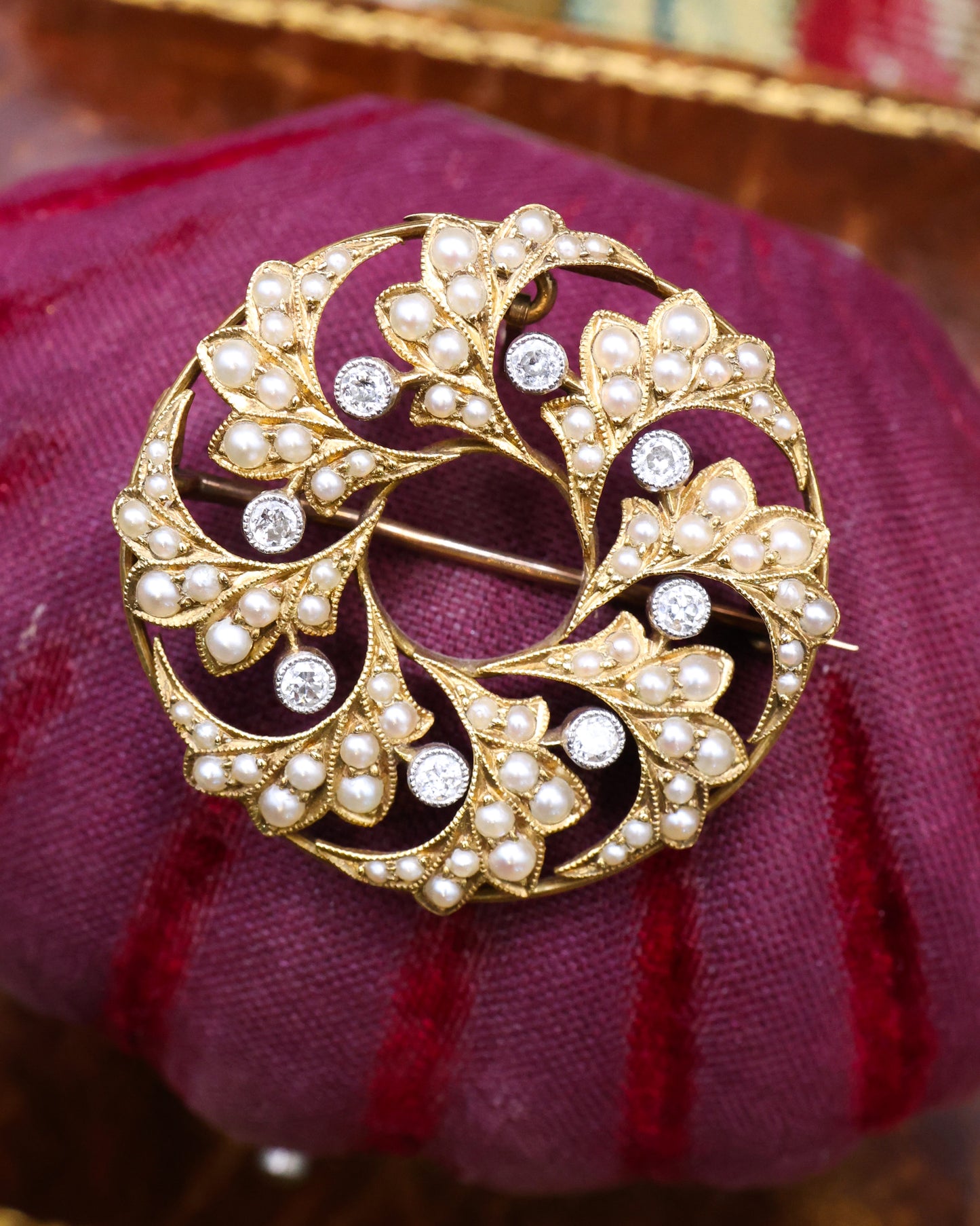A 15ct. (stamped) Yellow Gold & Platinum Seed Pearl & Diamond Brooch with a Pendant fitting. Circa 1880