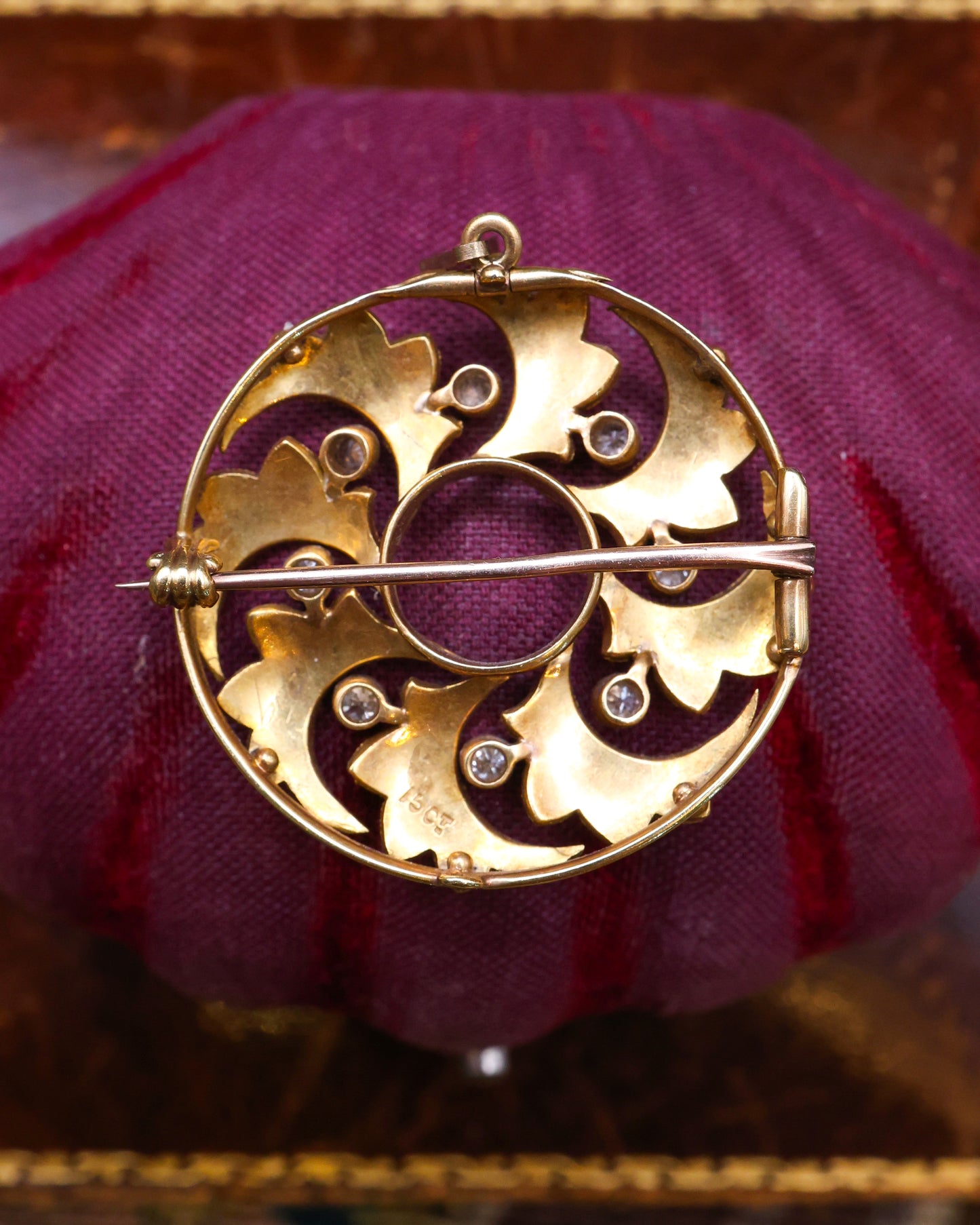 A 15ct. (stamped) Yellow Gold & Platinum Seed Pearl & Diamond Brooch with a Pendant fitting. Circa 1880