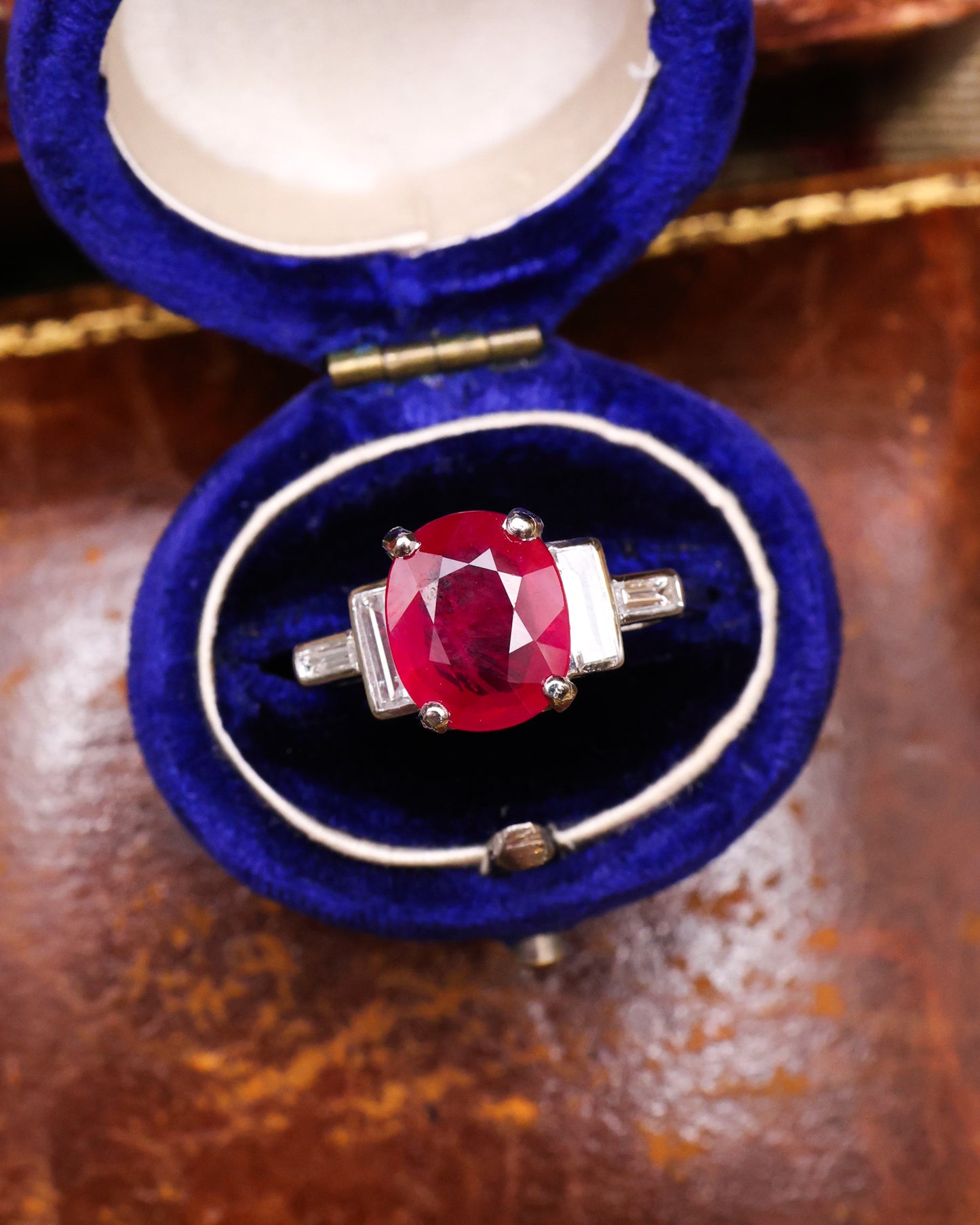 An exceptional Natural Burmese Ruby and Diamond ring in a Platinum "950" (Tested) & 18 Carat White Gold shank.