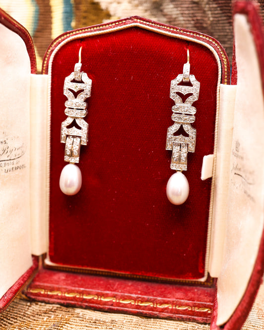 A Lovely pair of Vintage Diamond & Grey Pearl Drop Earrings set in Platinum(Tested). Art Deco with later Pearl drops - Robin Haydock Antiques