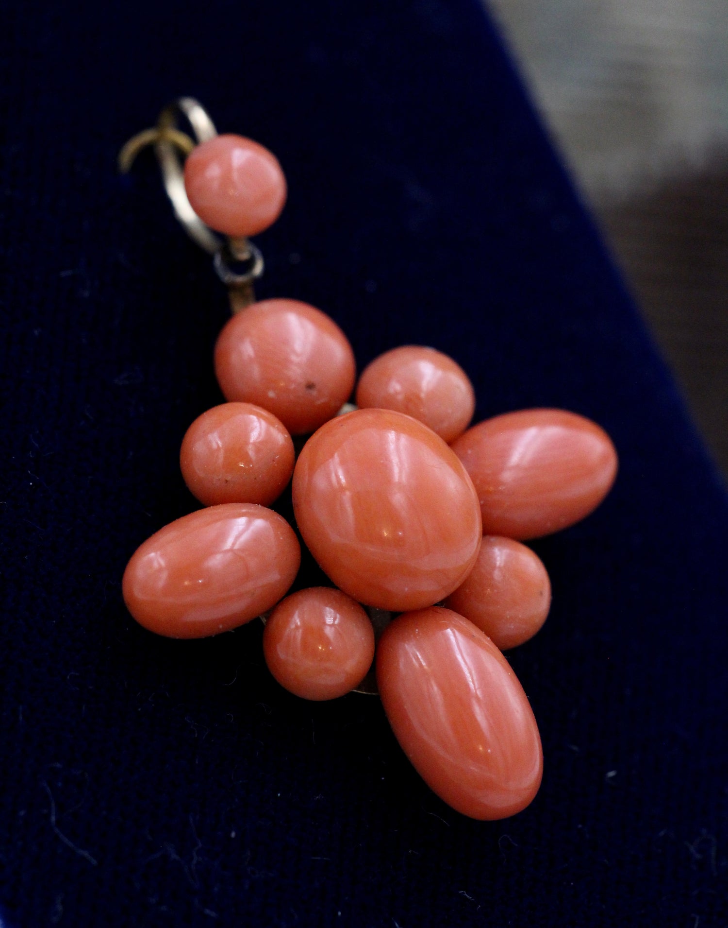 A very fine 15 ct Yellow Gold (tested) Natural Coral Pendant in the Quatrefoil style . Circa 1900 - Robin Haydock Antiques