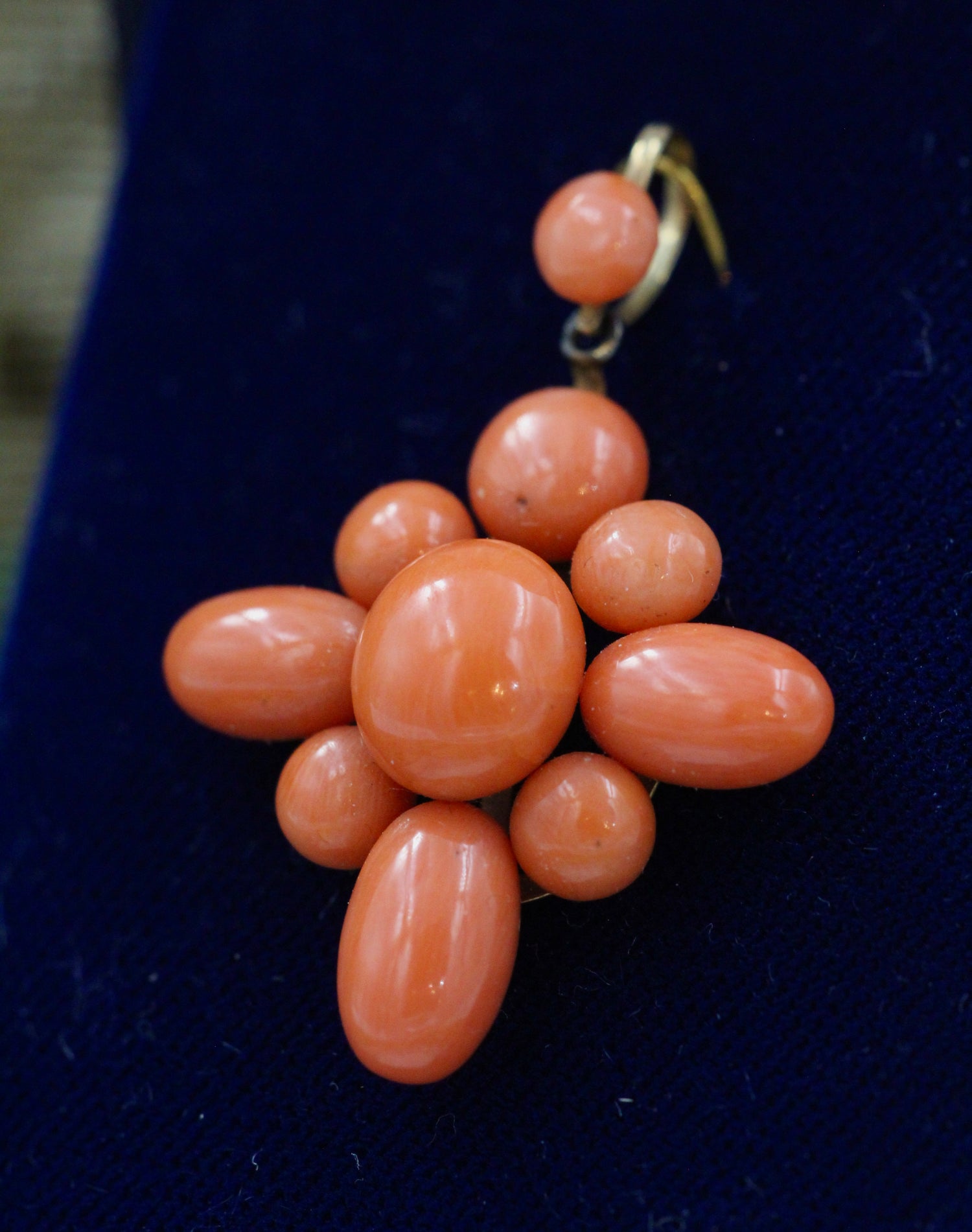 A very fine 15 ct Yellow Gold (tested) Natural Coral Pendant in the Quatrefoil style . Circa 1900 - Robin Haydock Antiques