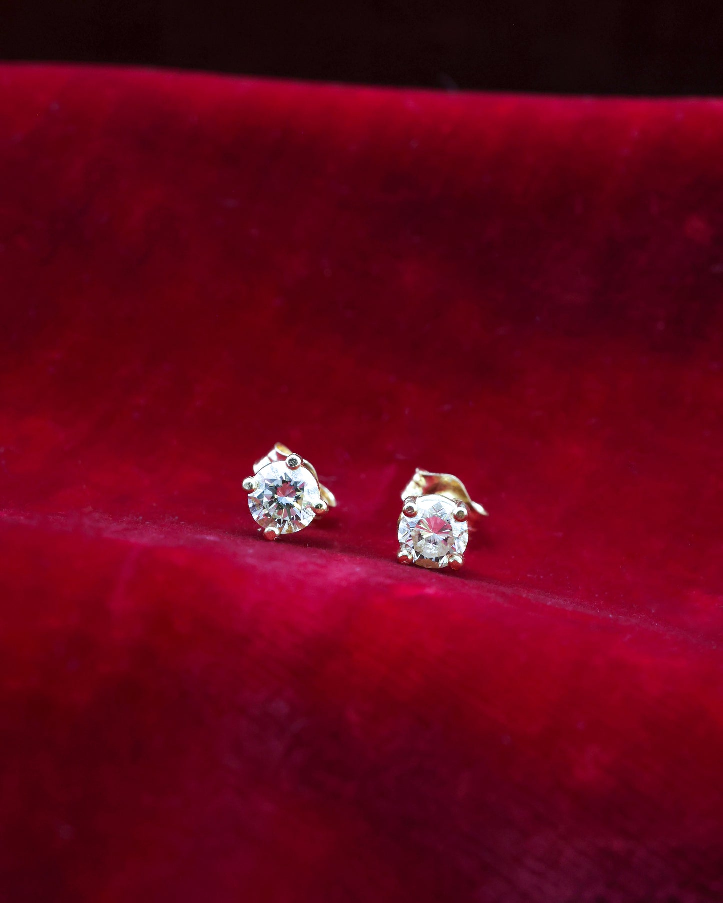 A fine pair of 14 carat Yellow Gold, Diamond Stud Earrings, Preowned.
