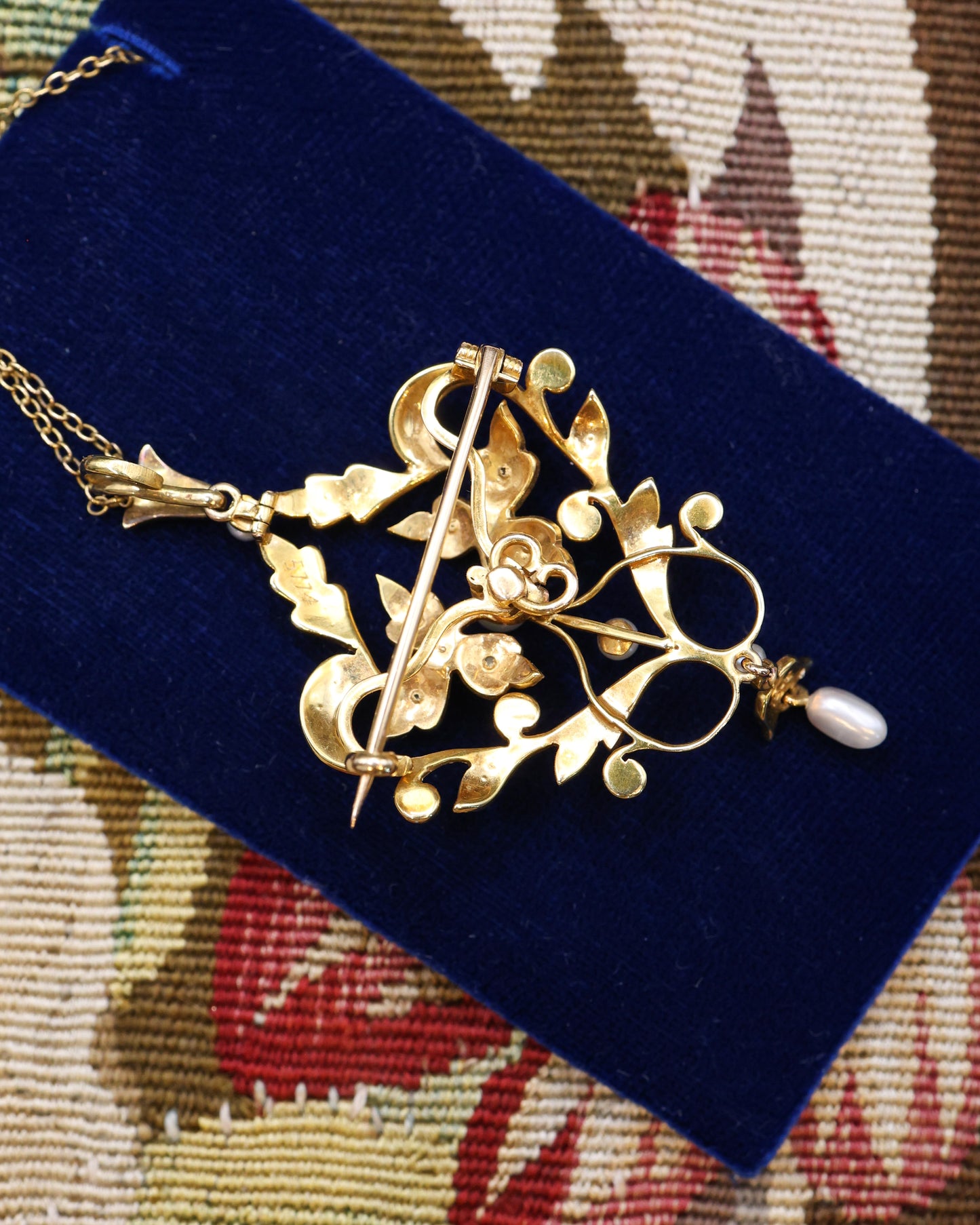 A Beautiful 15 Carat (stamped) Yellow Gold Natural Seed Pearl Pendant Brooch, English, Circa 1900. - Robin Haydock Antique Jewellery
