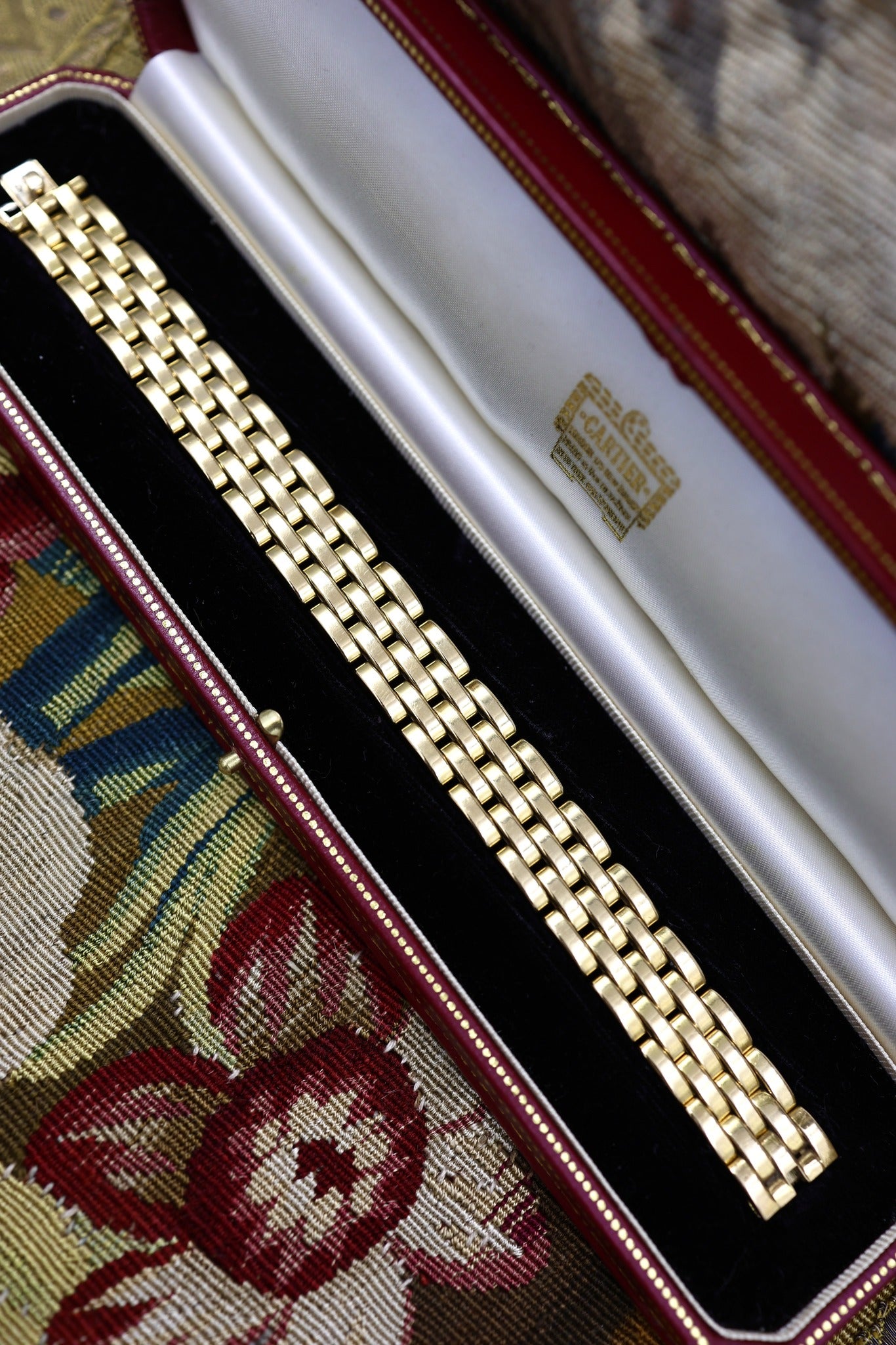 A very fine 18 Carat Cartier Gold Bracelet, Maillon Panthere", Circa 1990's