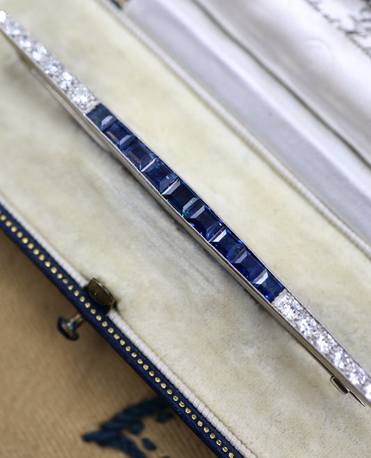 An exceptional Antique 18ct Yellow Gold & Platinum (tested)Art Deco Sapphire (untreated), & Diamond Bar Brooch. Circa 1930 - Robin Haydock Antiques