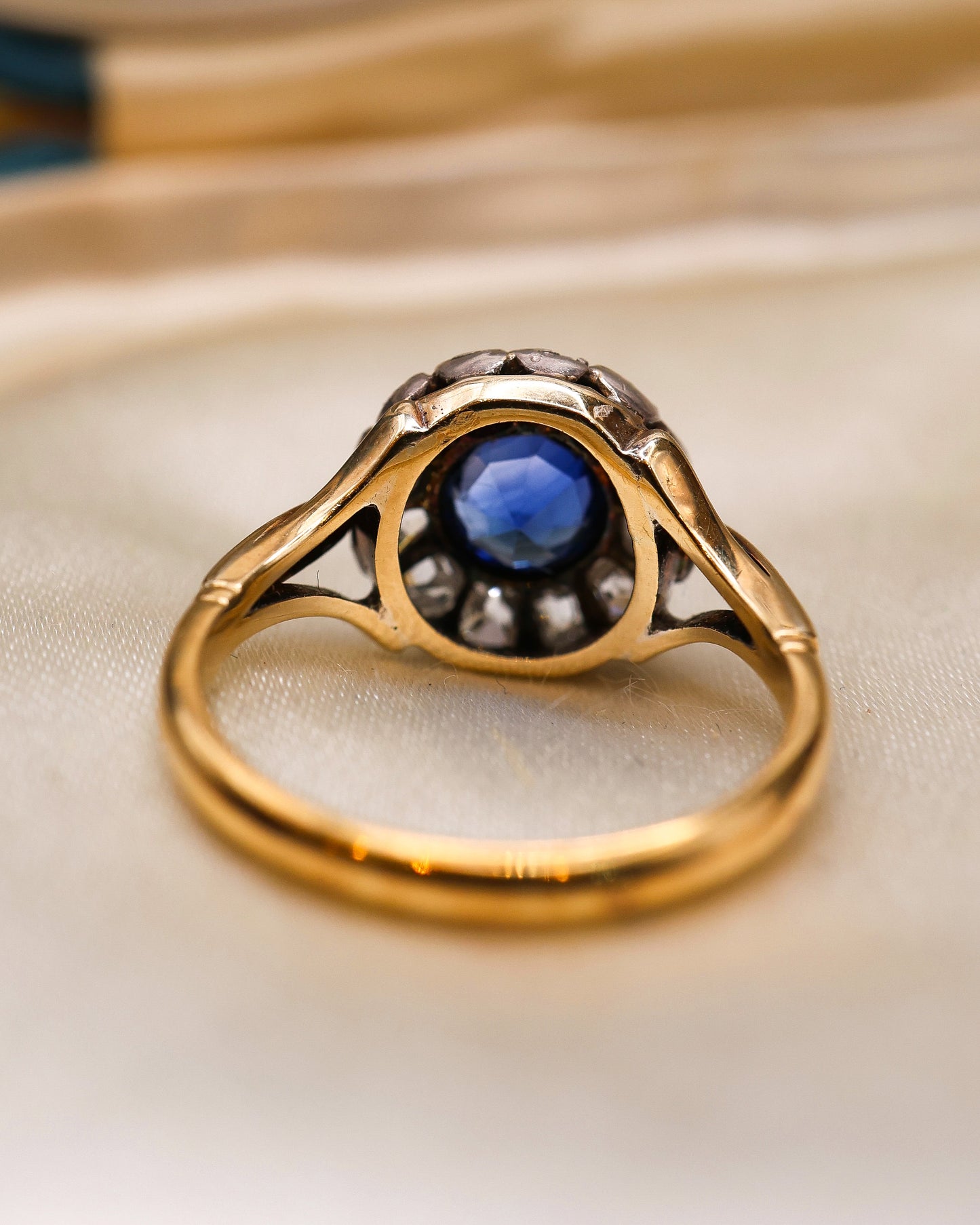A fine 18ct Yellow Gold & Platinum (stamped),Sapphire and Diamond Cluster Ring Circa 1920-1930