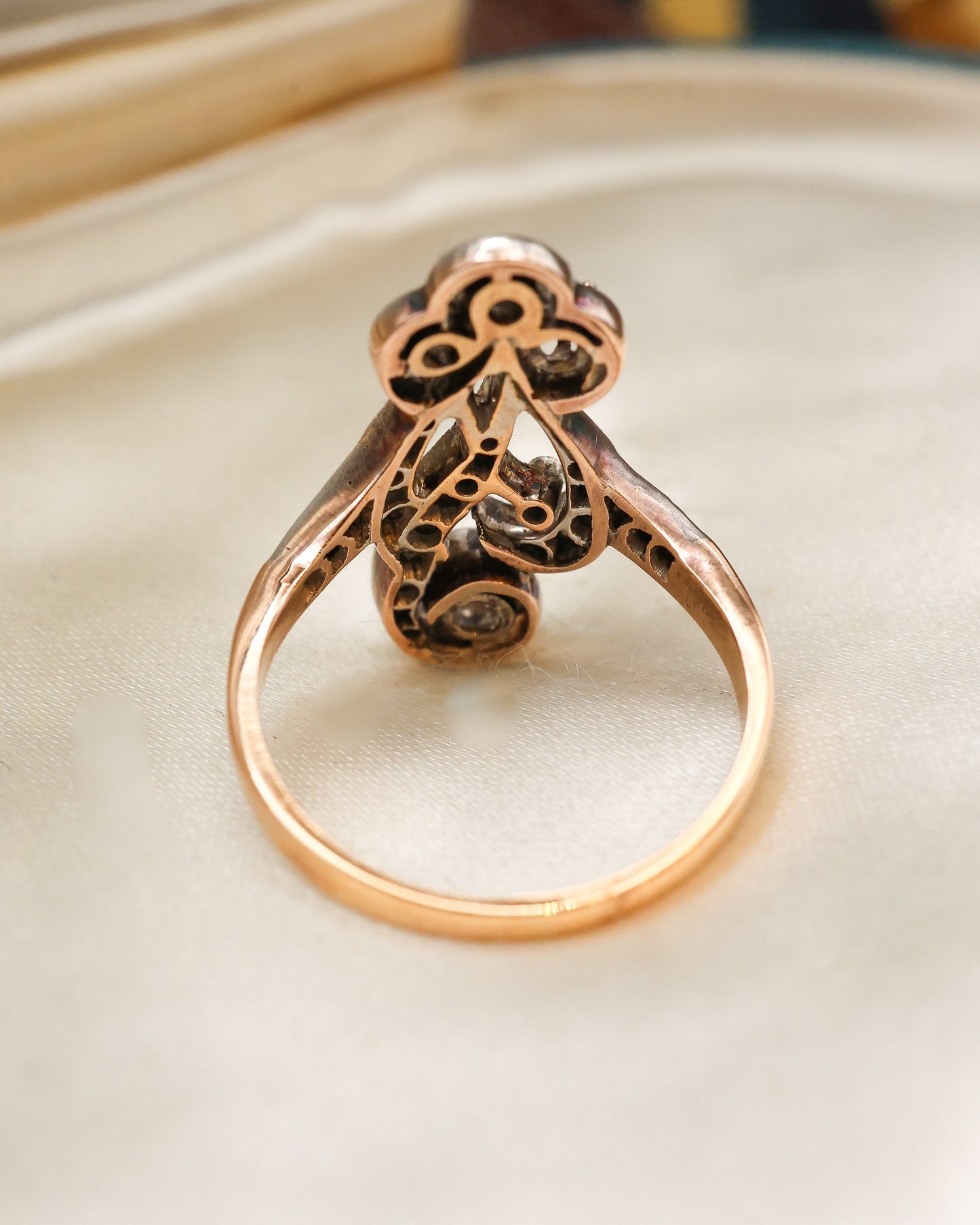A very fine 18ct Yellow Gold (tested), Silver tipped Diamond, Art Nouveau, Foliate Design Ring. C. 1890