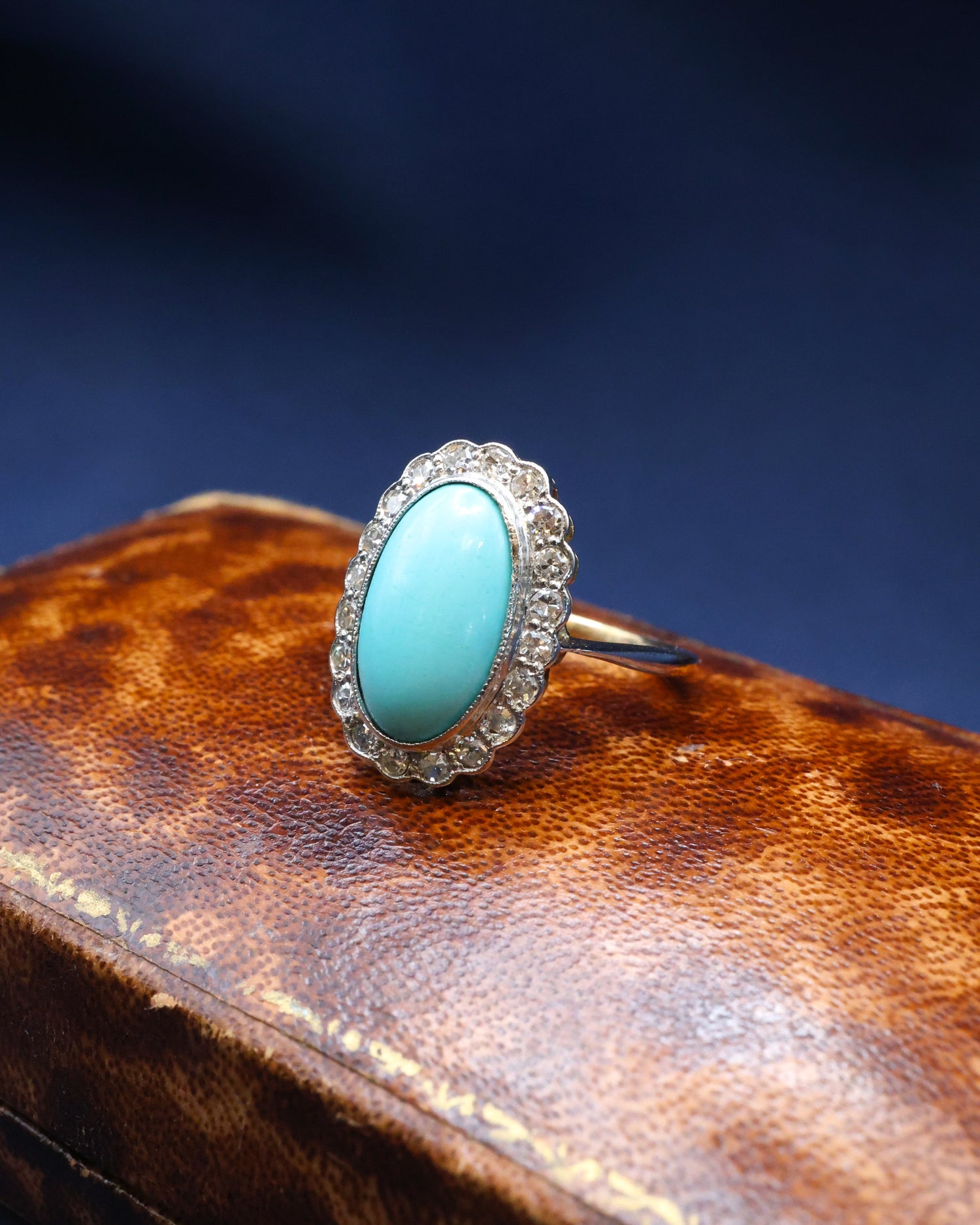 A very fine 18 ct. Yellow & White Gold Turquoise and Diamond Cluster Dress Ring. Circa 1950. - Robin Haydock Antique Jewellery