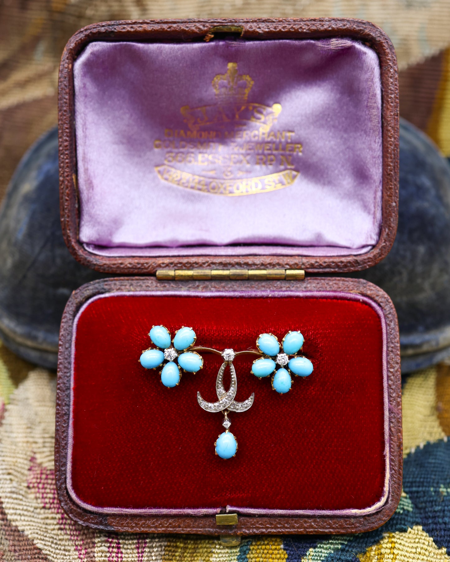 A very fine 15ct Yellow Gold (tested), Silver tipped Turquoise & Diamond Brooch, British Circa 1905.