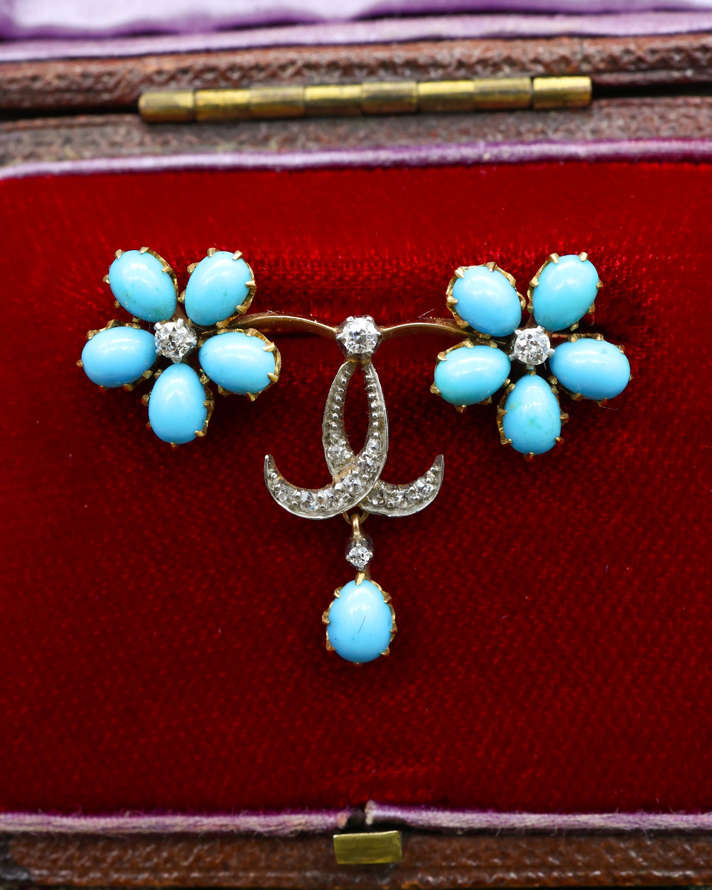 A very fine 15ct Yellow Gold (tested), Silver tipped Turquoise & Diamond Brooch, British Circa 1905.