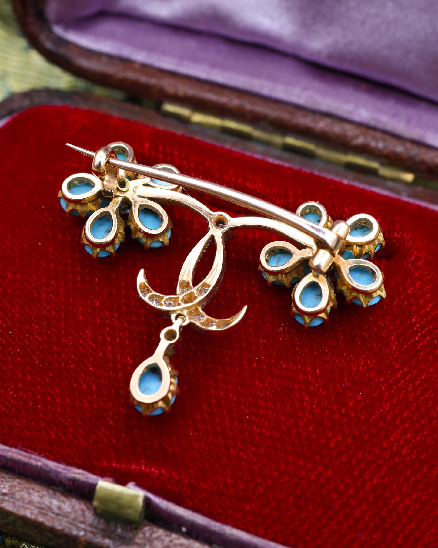 A very fine 15ct Yellow Gold (tested), Silver tipped Turquoise & Diamond Brooch, British Circa 1905.