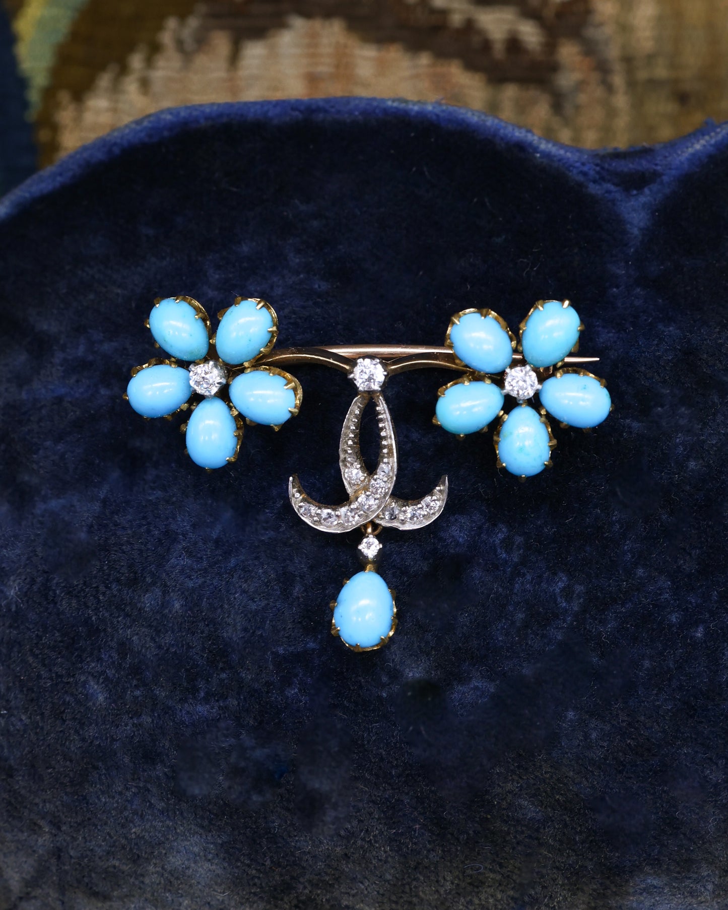 A very fine 15ct Yellow Gold (tested), Silver tipped Turquoise & Diamond Brooch, British Circa 1905.