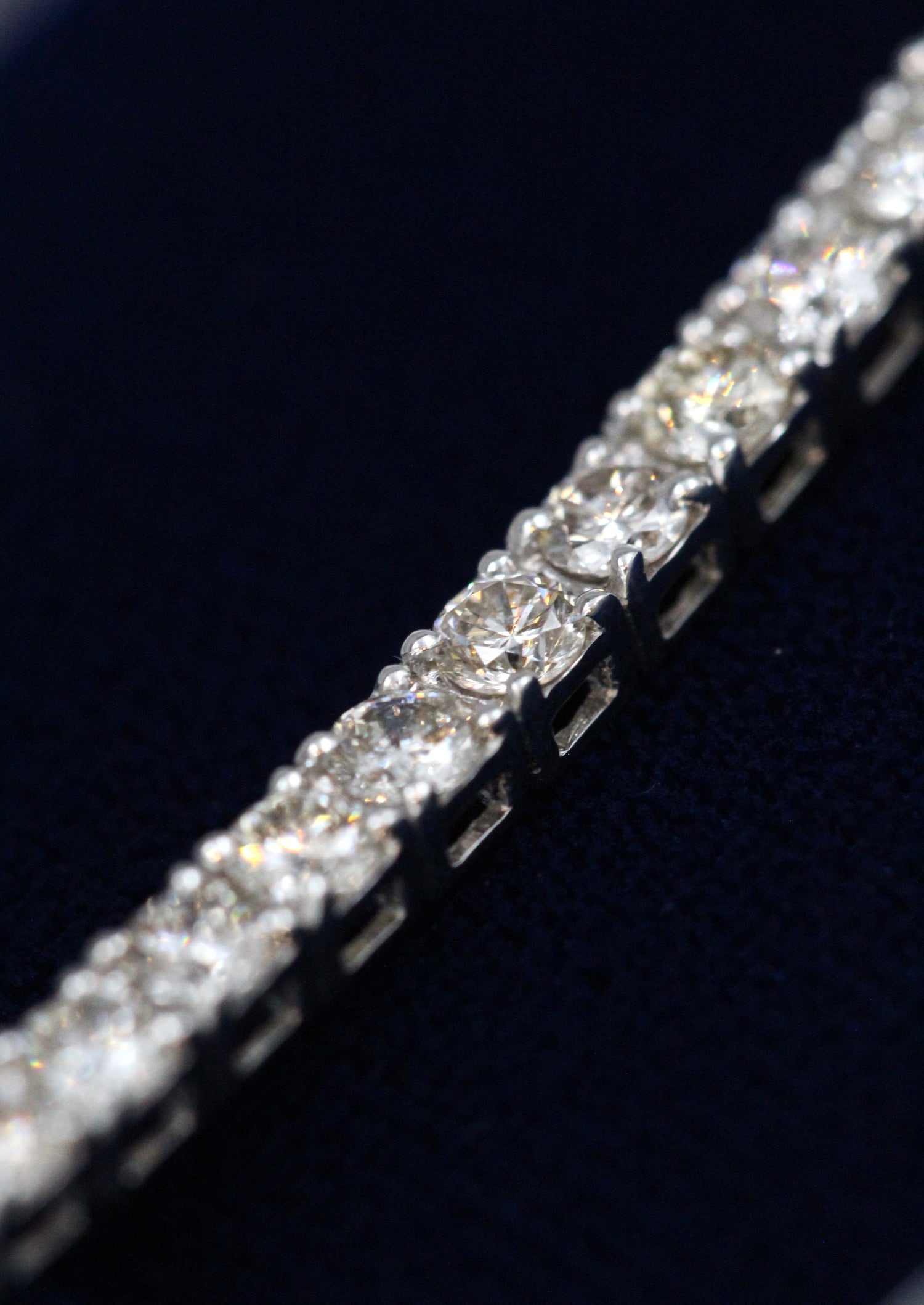 A very fine Diamond Line Bracelet in 18 Ct. White Gold, , with a Double Safety Catch. Pre Owned. - Robin Haydock Antiques