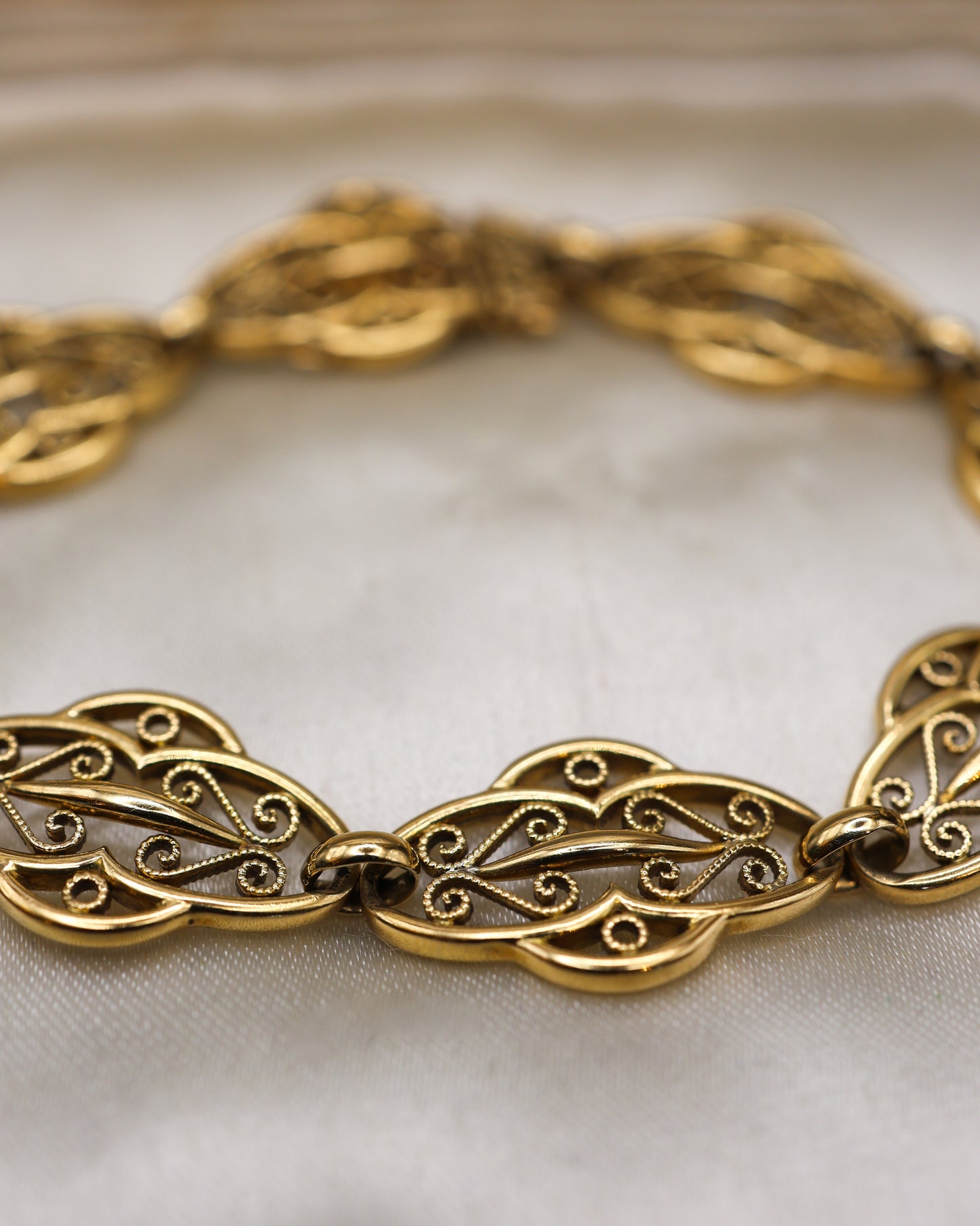 18ct Yellow Gold French Lozenge Link Bracelet Circa 1905 - Robin Haydock Antique Jewellery