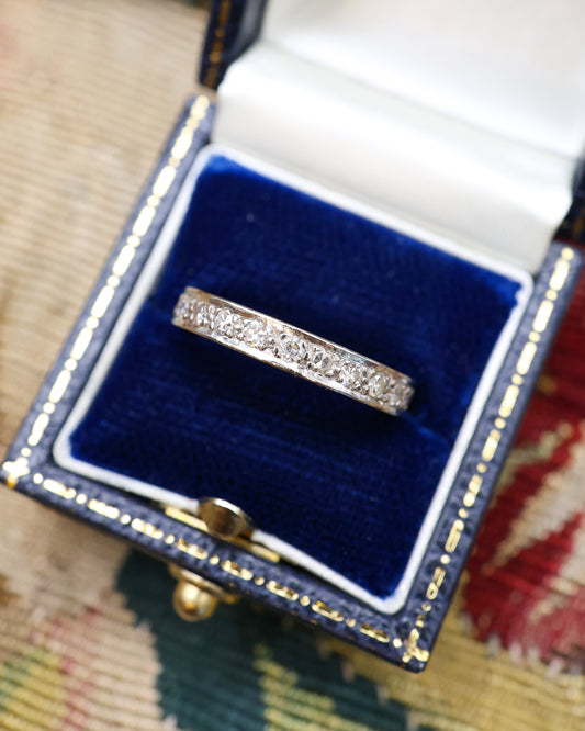 A very fine 18ct. White Gold Diamond Engraved Eternity Ring size L. Preowned - Robin Haydock Antique Jewellery