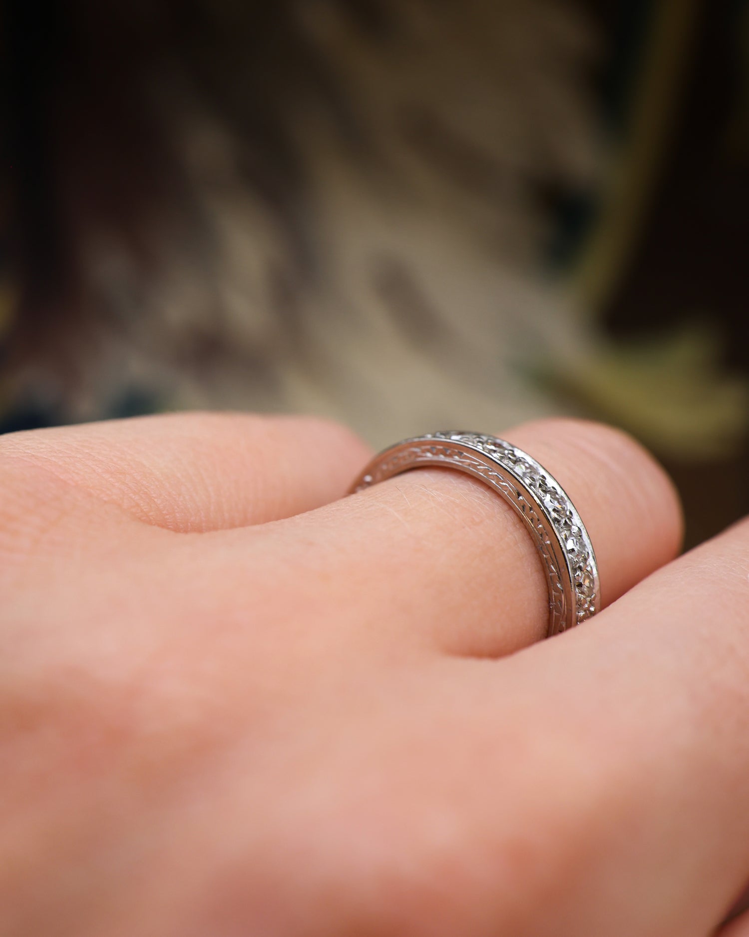 A very fine 18ct. White Gold Diamond Engraved Eternity Ring size L. Preowned - Robin Haydock Antique Jewellery