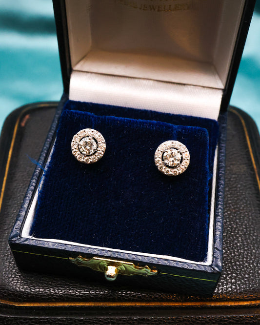 Pair of 18ct White Gold Diamond Cluster Stud Earrings Pre-owned - Robin Haydock Antiques
