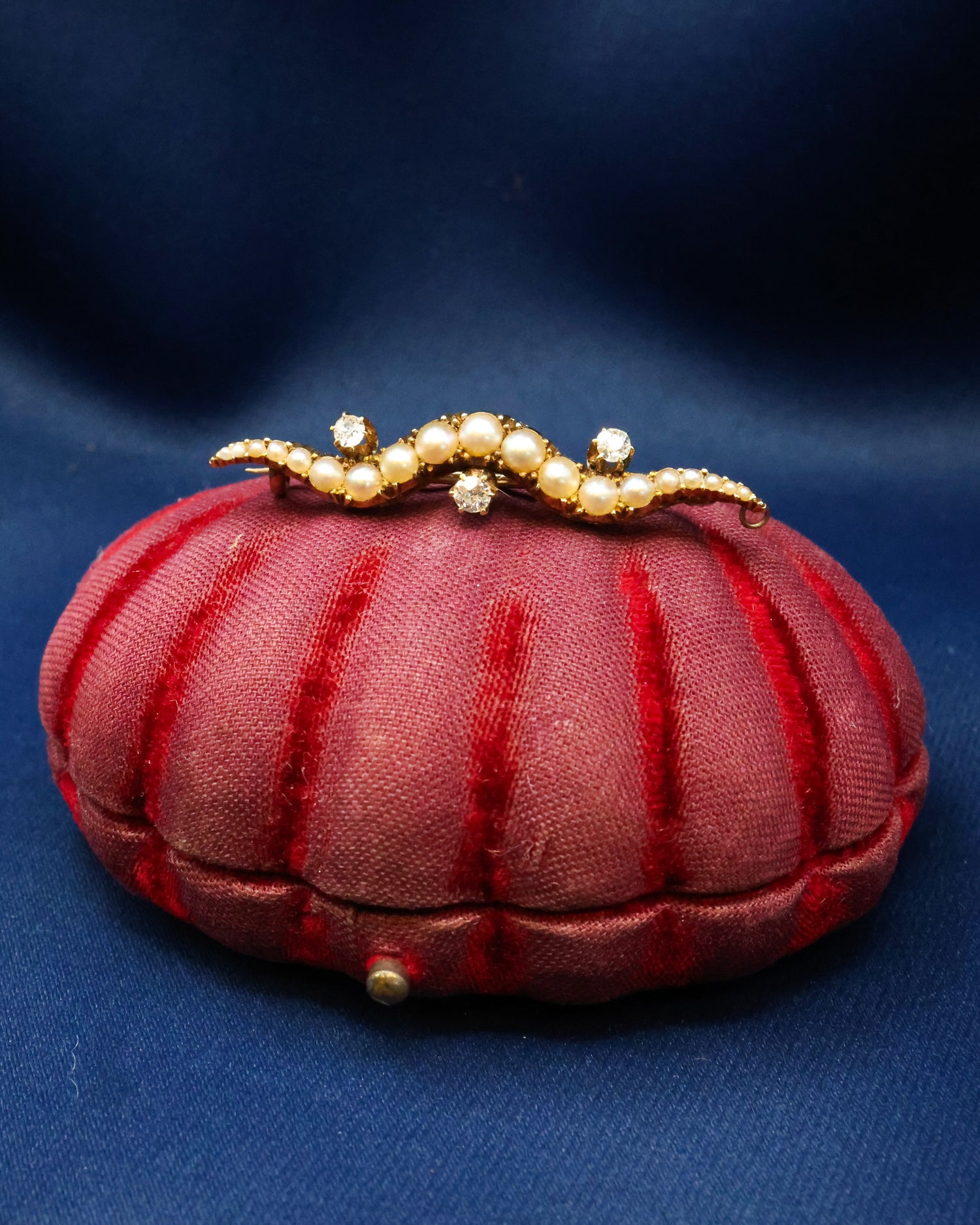 A very fine Victorian 15ct (tested),Yellow Gold Diamond & Seed Pearl Brooch, English.  Circa 1905 - Robin Haydock Antique Jewellery