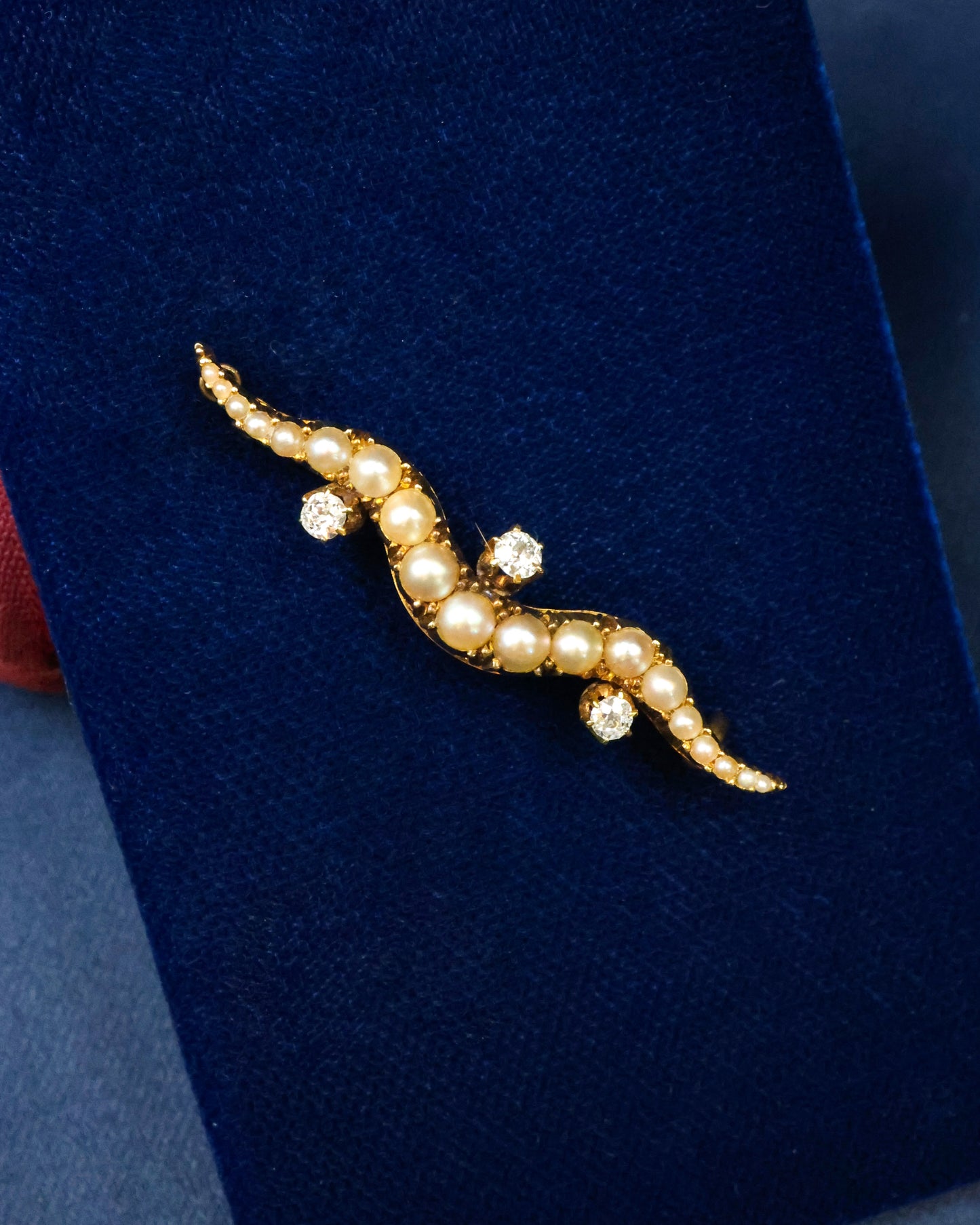 A very fine Victorian 15ct (tested),Yellow Gold Diamond & Seed Pearl Brooch, English.  Circa 1905 - Robin Haydock Antique Jewellery