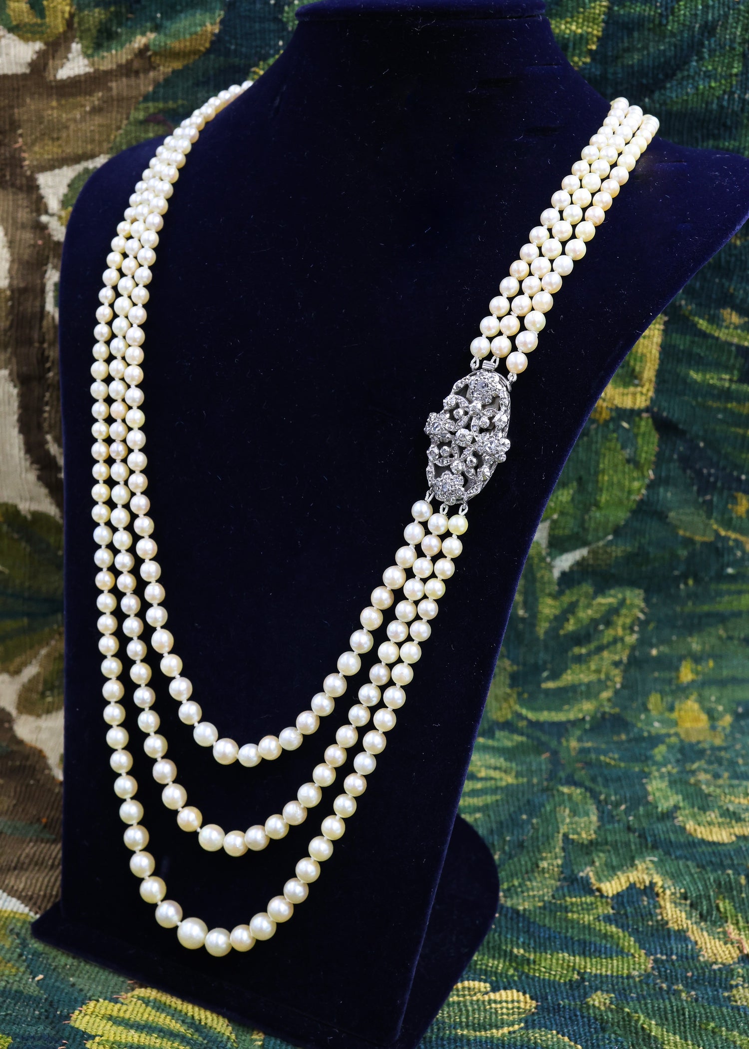 A Silver & High Carat Gold (tested), Diamond Clasp, with a graduated Cultured Pearl Necklace, Clasp Circa 1890 - Robin Haydock Antique Jewellery
