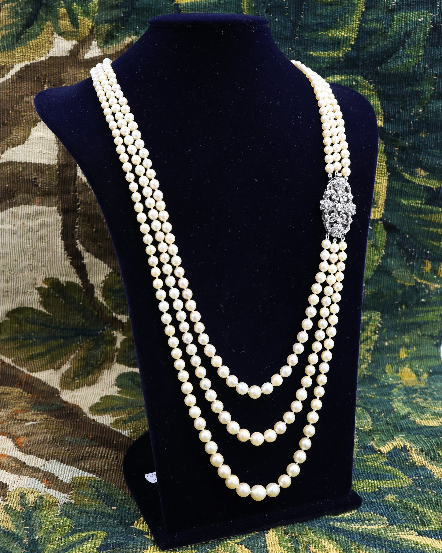 A Silver & High Carat Gold (tested), Diamond Clasp, with a graduated Cultured Pearl Necklace, Clasp Circa 1890 - Robin Haydock Antique Jewellery