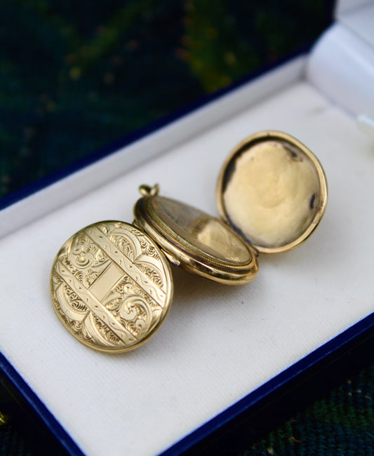 A very fine 9 carat Yellow Gold Double Locket. English Circa 1880 - Robin Haydock Antiques