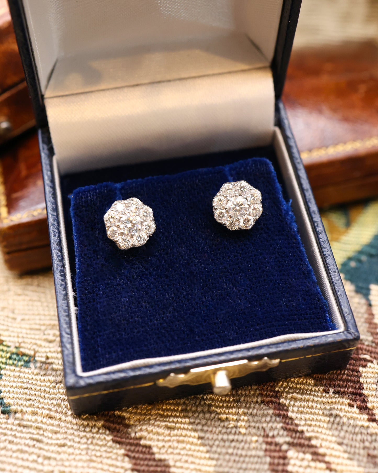 18ct Yellow Gold & Platinum Diamond Cluster Earrings. Pre-owned - Robin Haydock Antique Jewellery