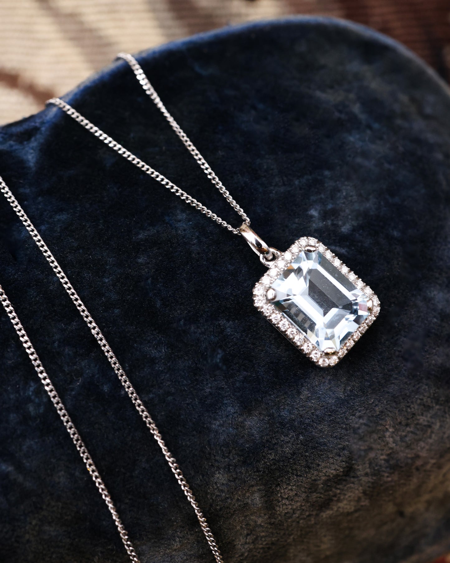 Aquamarine & Diamond Pendant Pre-owned