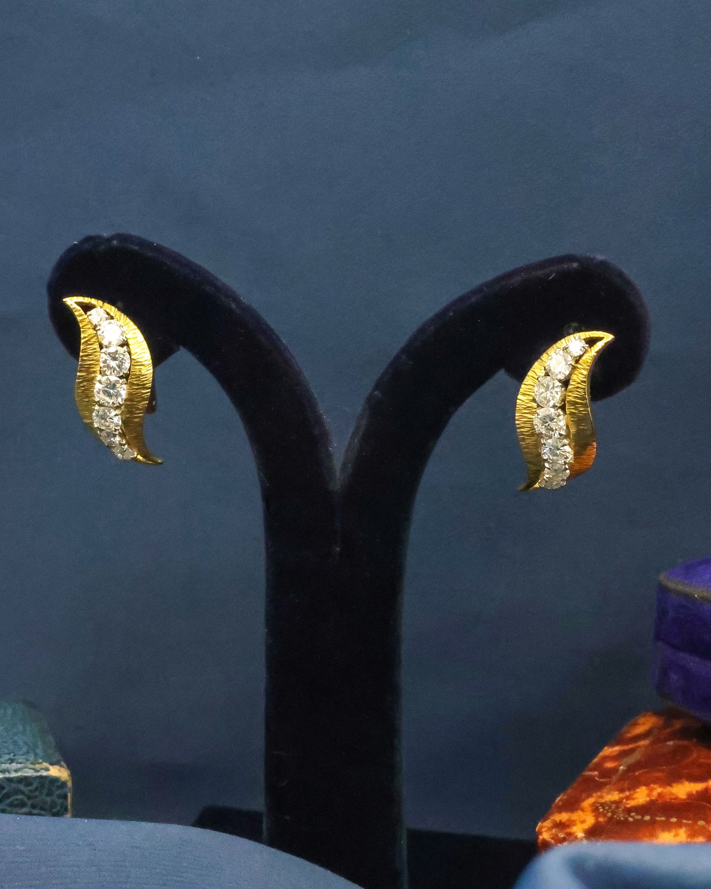 A very fine pair of Vintage Diamond & 18 carat Yellow Gold Earrings, English, Circa 1980 - Robin Haydock Antique Jewellery