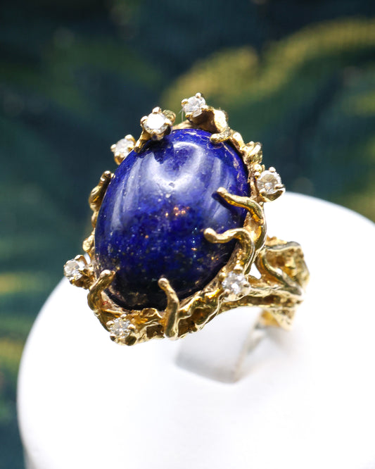 A very fine 14 ct. Yellow Gold Bartholomew Mazza Abstract Lapis Lazuli & Diamond Dress Ring. Italian. Circa 1970. - Robin Haydock Antique Jewellery
