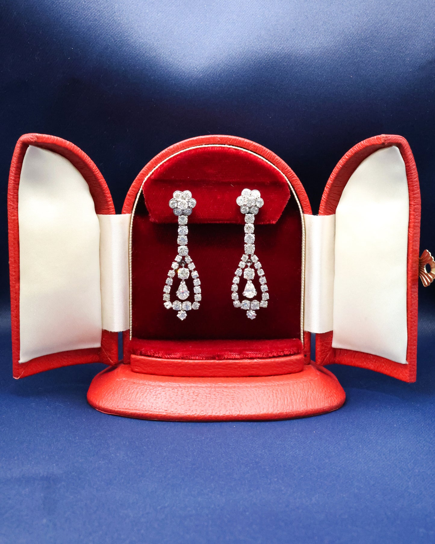 A magnificent pair of Vintage 8.30ct Diamond Drop Earrings set in 18ct White Gold, Circa 1955