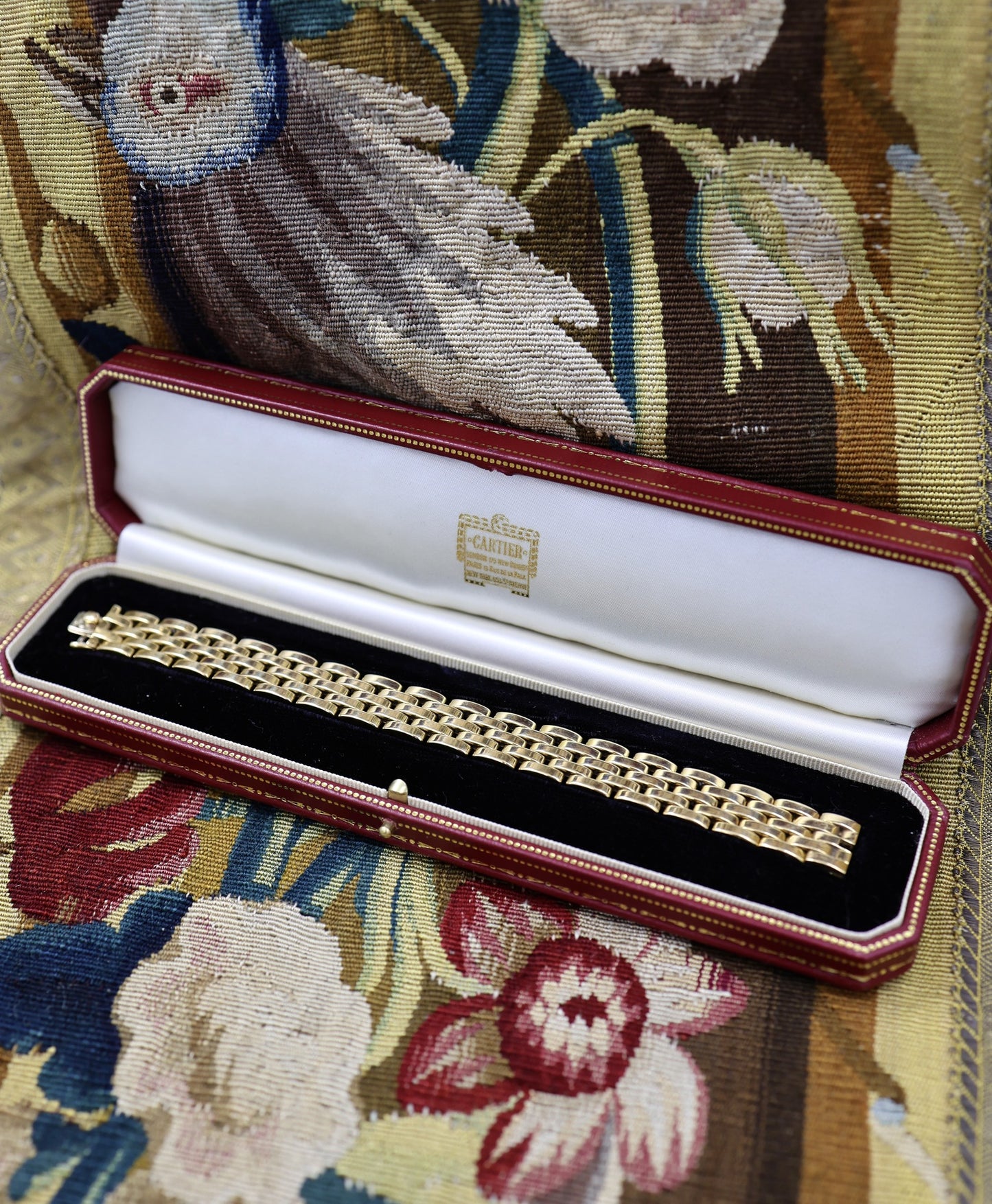 A very fine 18 Carat Cartier Gold Bracelet, Maillon Panthere", Circa 1990's