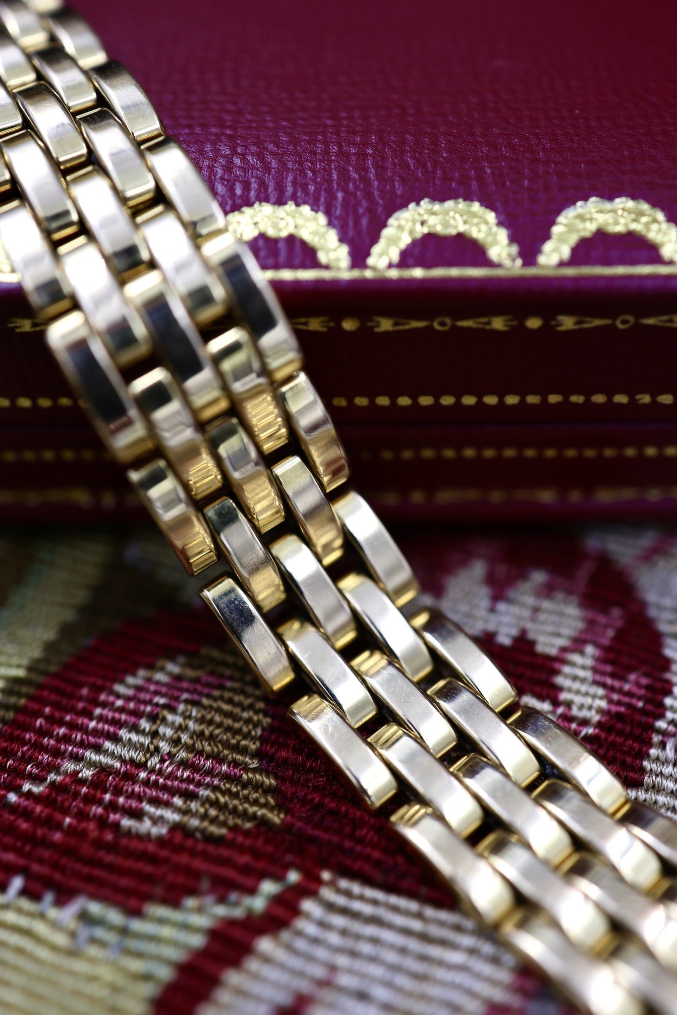 A very fine 18 Carat Cartier Gold Bracelet, Maillon Panthere", Circa 1990's