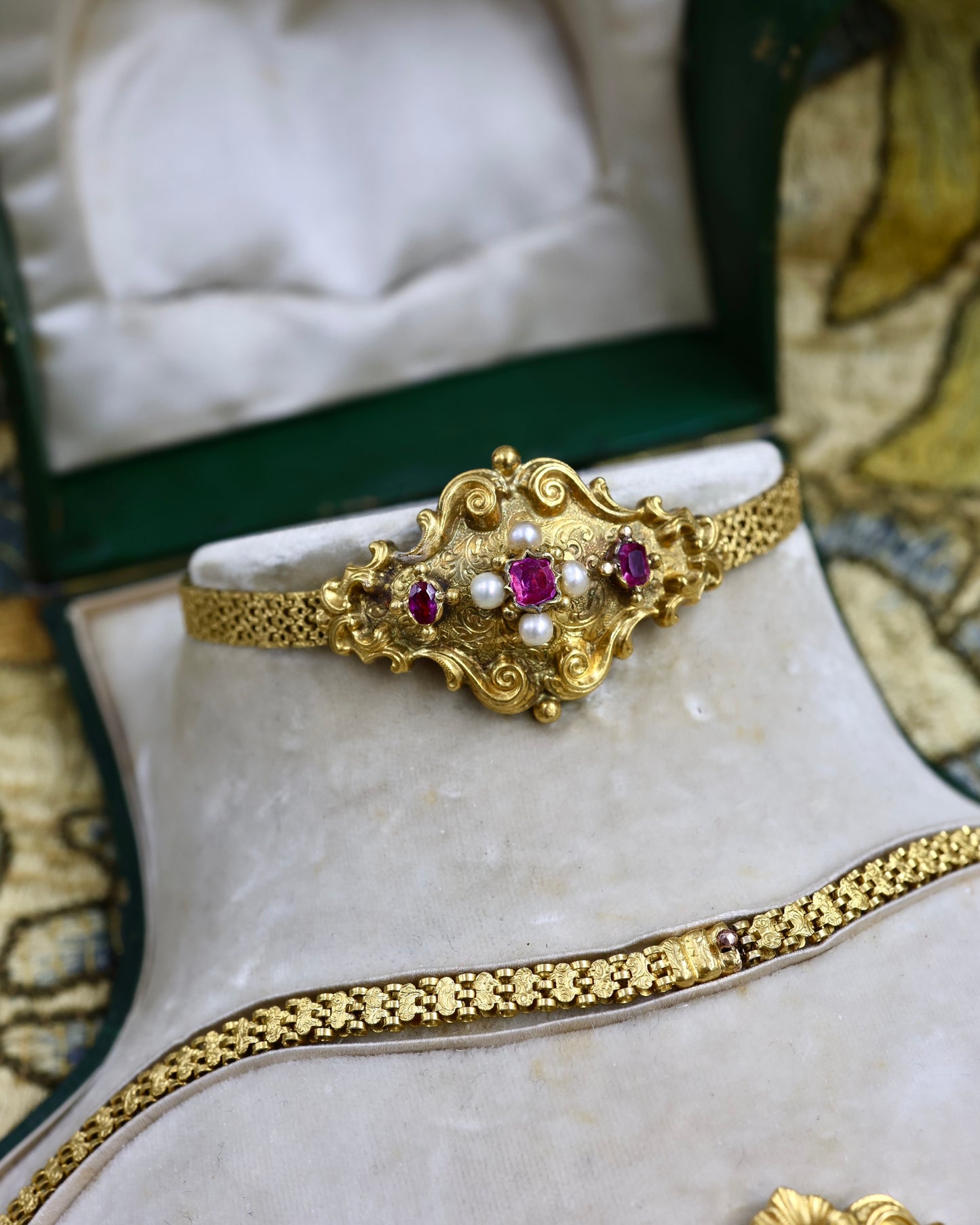 A Beautiful example of a very fine Antique 18ct Yellow Gold, Untreated Burmese Ruby and Seed Pearl, French Parure in the original box. Circa 1825