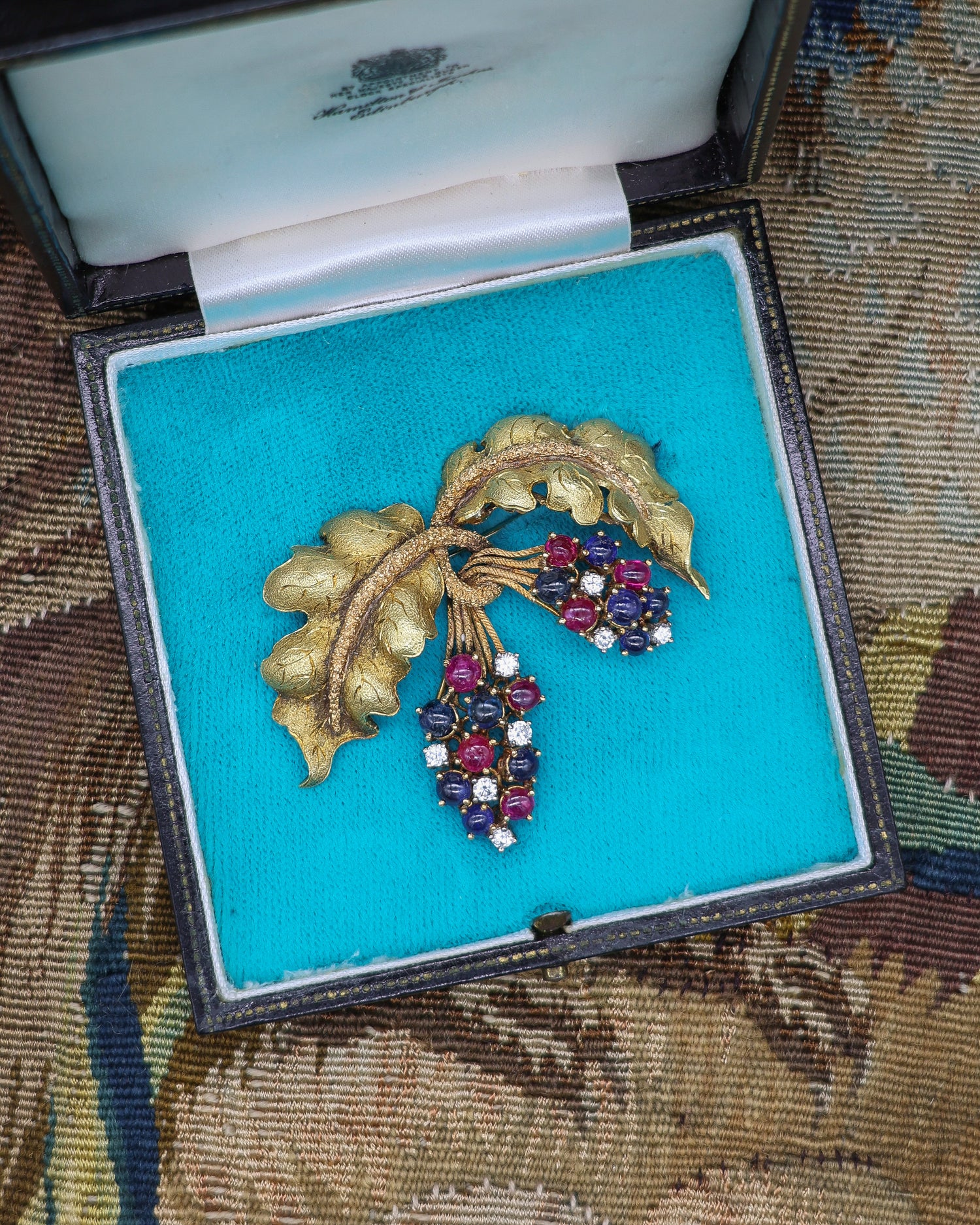 A very fine Ruby, Sapphire & Diamond Vine Brooch set in 18 carat White & Yellow Gold, Circa 1950 - Robin Haydock Antique Jewellery