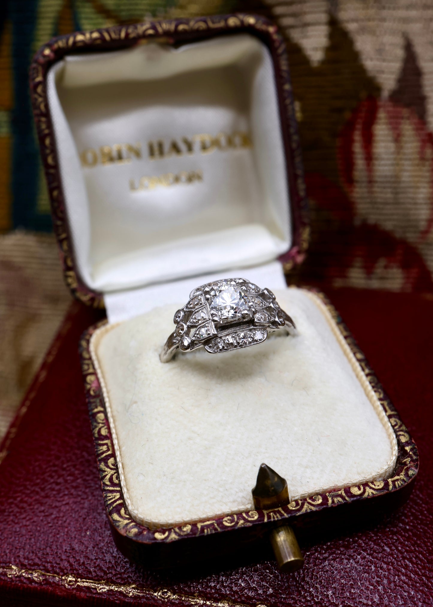 A very fine Art Deco Platinum (marked), Diamond Ring, the perfect engagement ring of approximately 0.97 Carats. Circa 1925