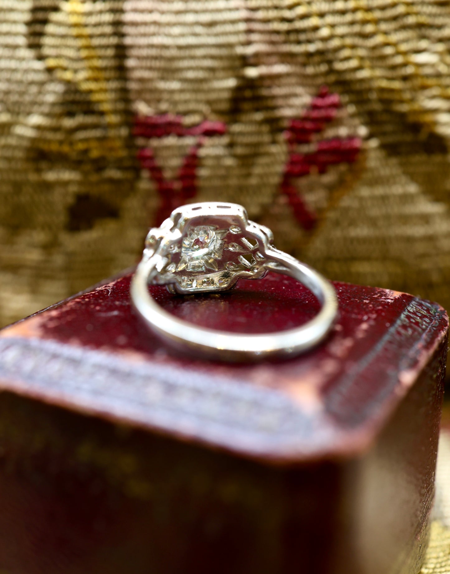 A very fine Art Deco Platinum (marked), Diamond Ring, the perfect engagement ring of approximately 0.97 Carats. Circa 1925